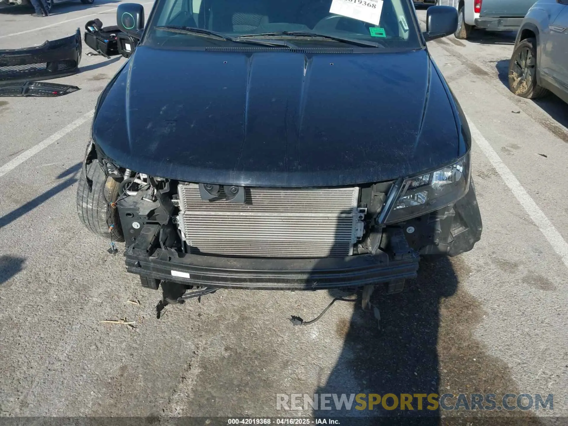 6 Photograph of a damaged car 3C4PDCABXLT202596 DODGE JOURNEY 2020