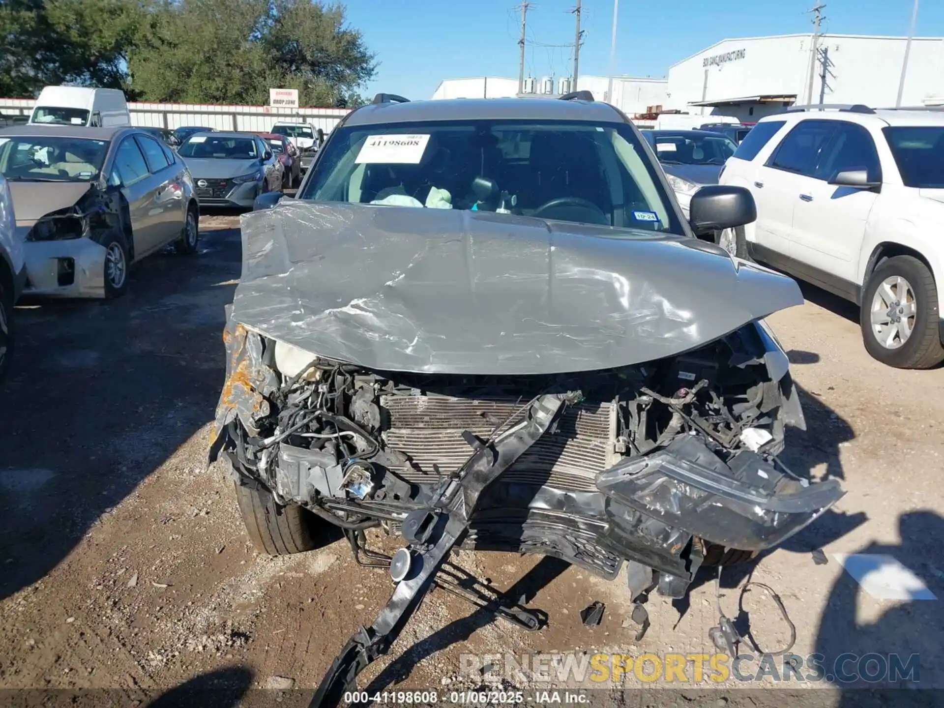 12 Photograph of a damaged car 3C4PDCABXLT250616 DODGE JOURNEY 2020