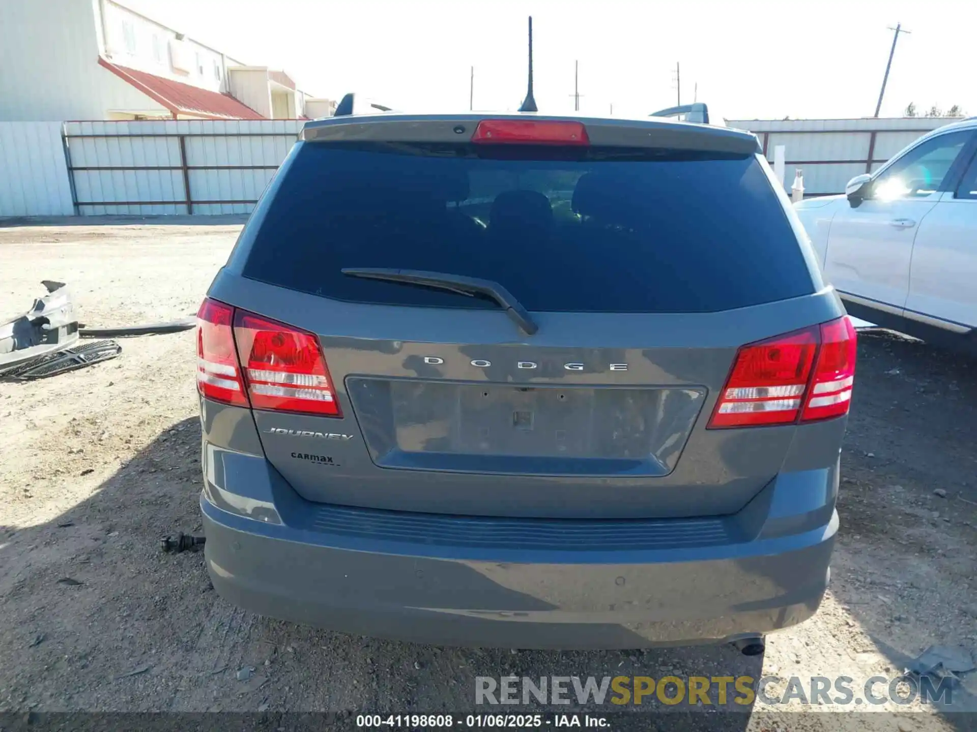 16 Photograph of a damaged car 3C4PDCABXLT250616 DODGE JOURNEY 2020