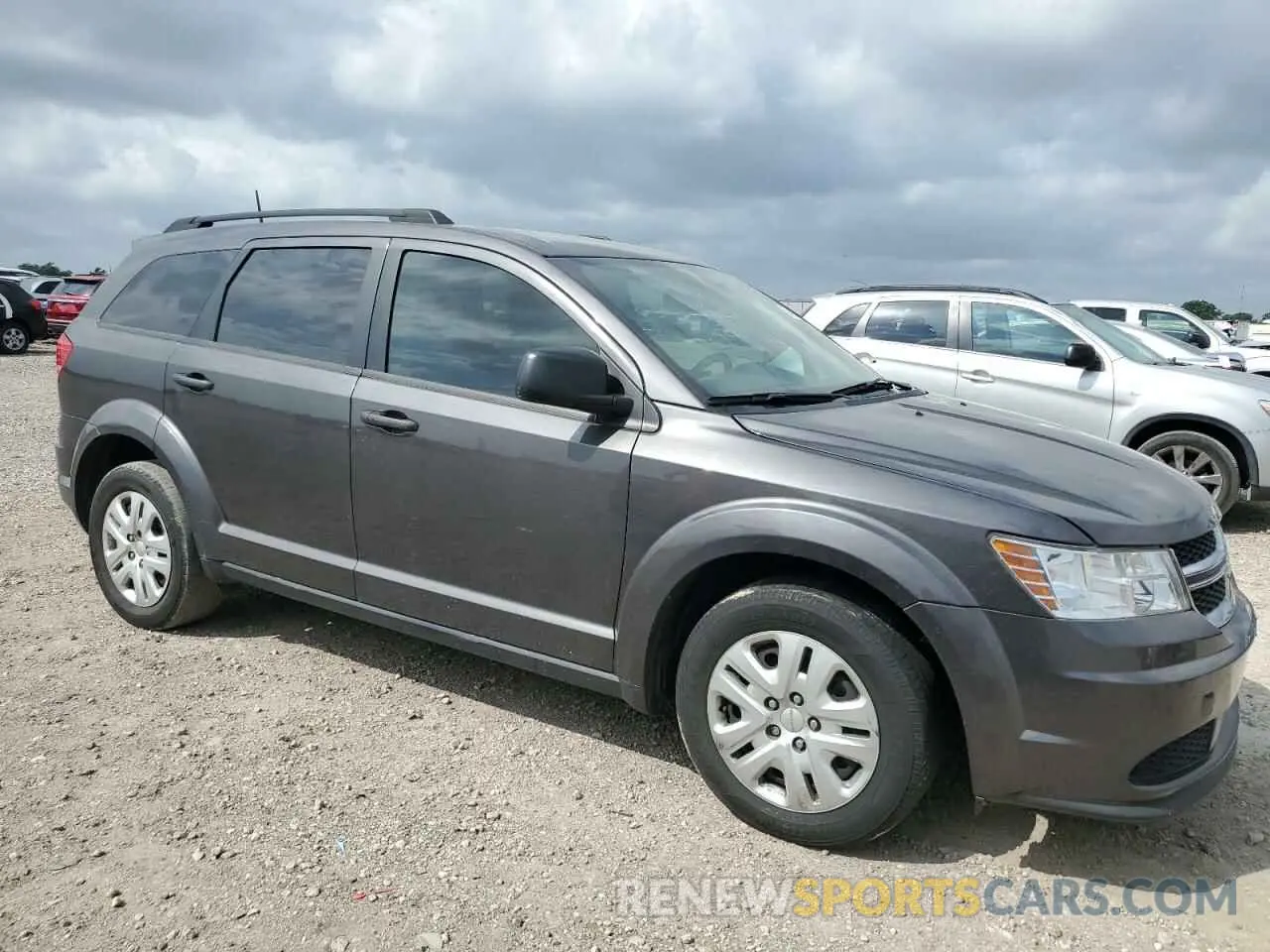 4 Photograph of a damaged car 3C4PDCABXLT262037 DODGE JOURNEY 2020