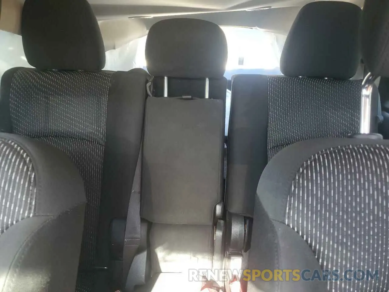 10 Photograph of a damaged car 3C4PDCABXLT272003 DODGE JOURNEY 2020