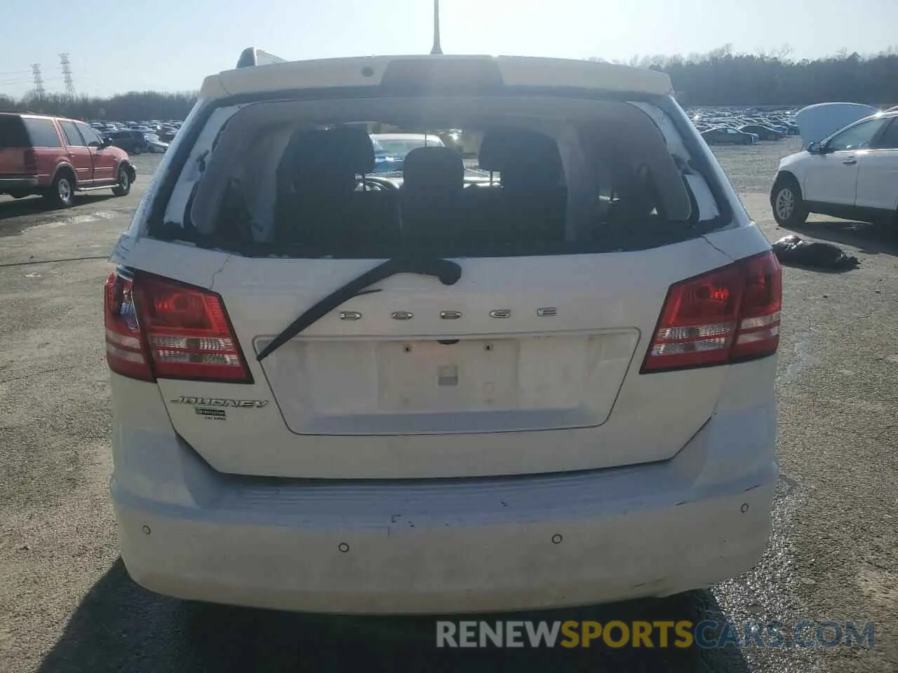 6 Photograph of a damaged car 3C4PDCABXLT272003 DODGE JOURNEY 2020