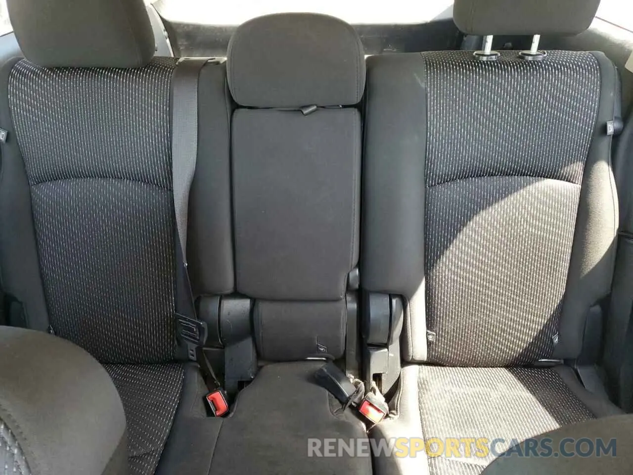 10 Photograph of a damaged car 3C4PDCABXLT274558 DODGE JOURNEY 2020
