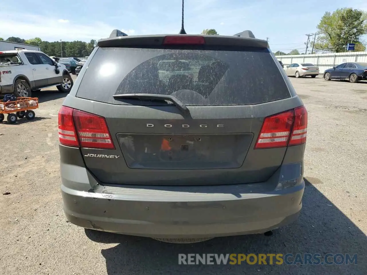 6 Photograph of a damaged car 3C4PDCABXLT274558 DODGE JOURNEY 2020