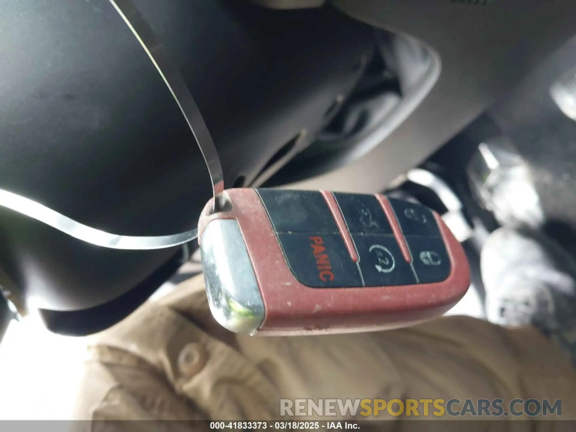 11 Photograph of a damaged car 3C4PDCABXLT278142 DODGE JOURNEY 2020