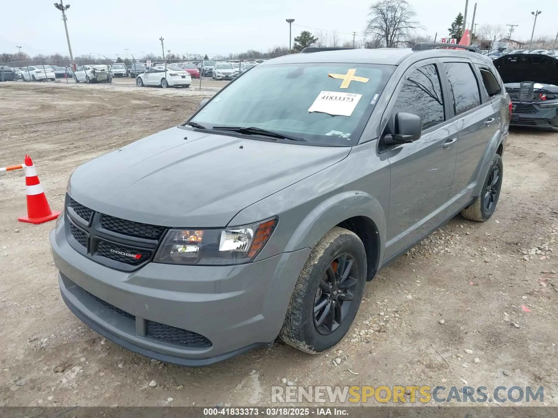 2 Photograph of a damaged car 3C4PDCABXLT278142 DODGE JOURNEY 2020