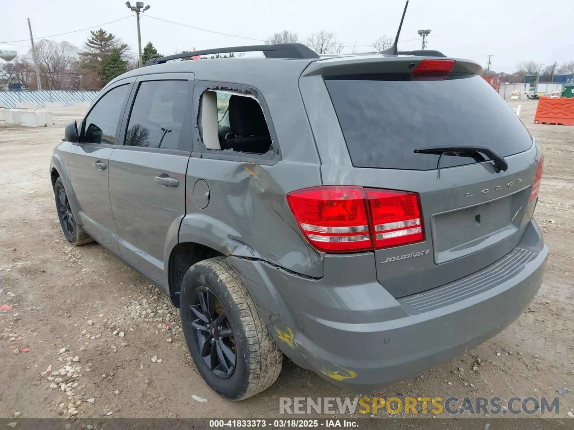 3 Photograph of a damaged car 3C4PDCABXLT278142 DODGE JOURNEY 2020