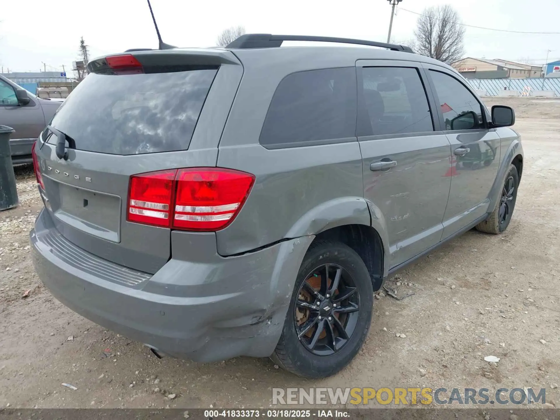 4 Photograph of a damaged car 3C4PDCABXLT278142 DODGE JOURNEY 2020