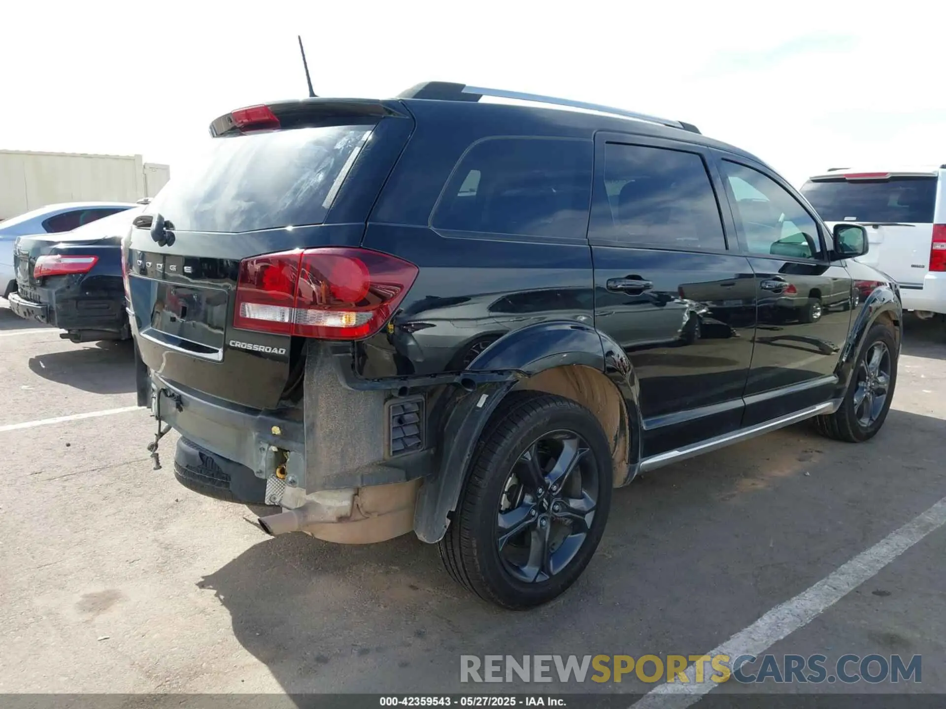 4 Photograph of a damaged car 3C4PDCGB0LT206793 DODGE JOURNEY 2020