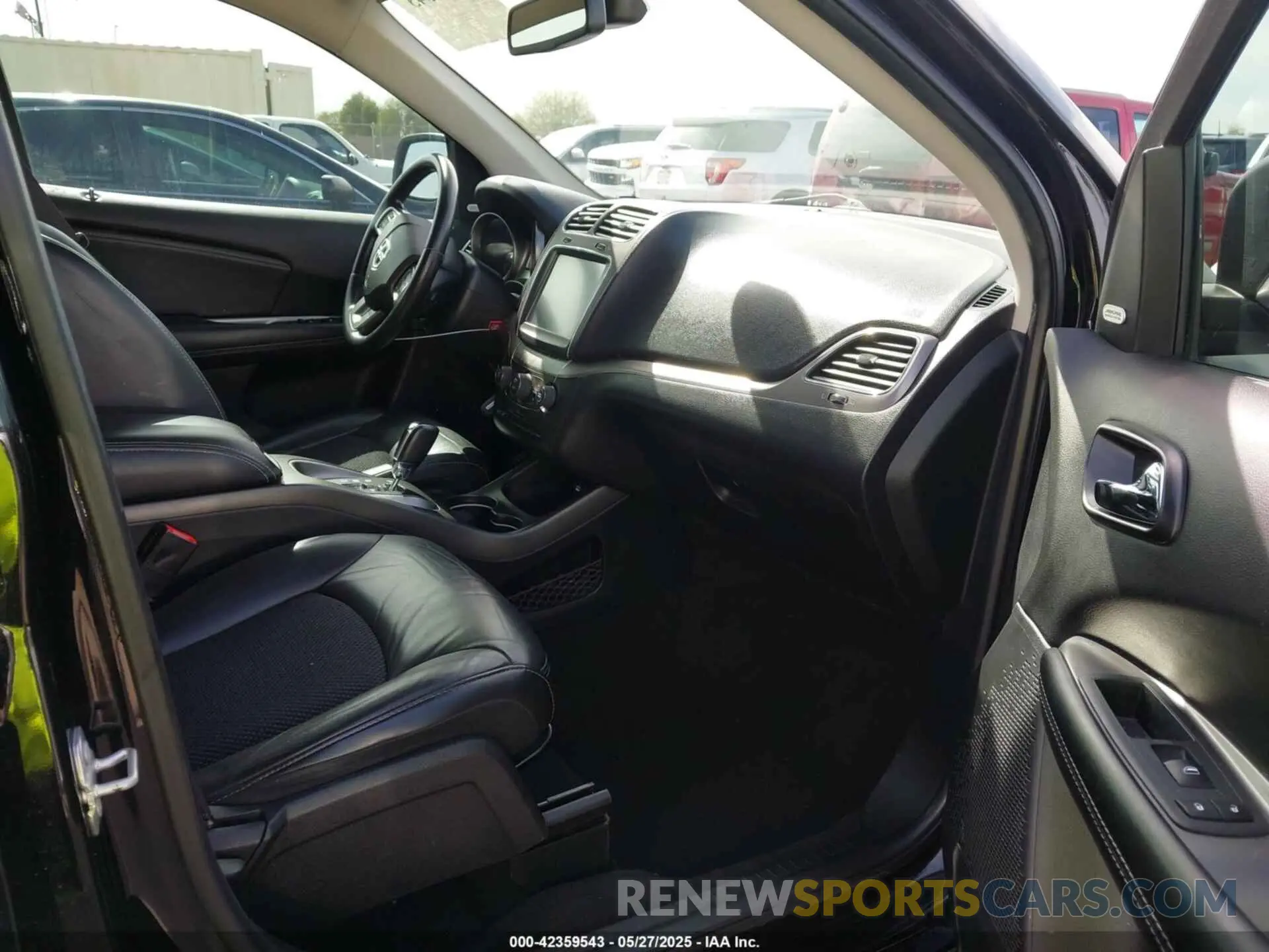 5 Photograph of a damaged car 3C4PDCGB0LT206793 DODGE JOURNEY 2020