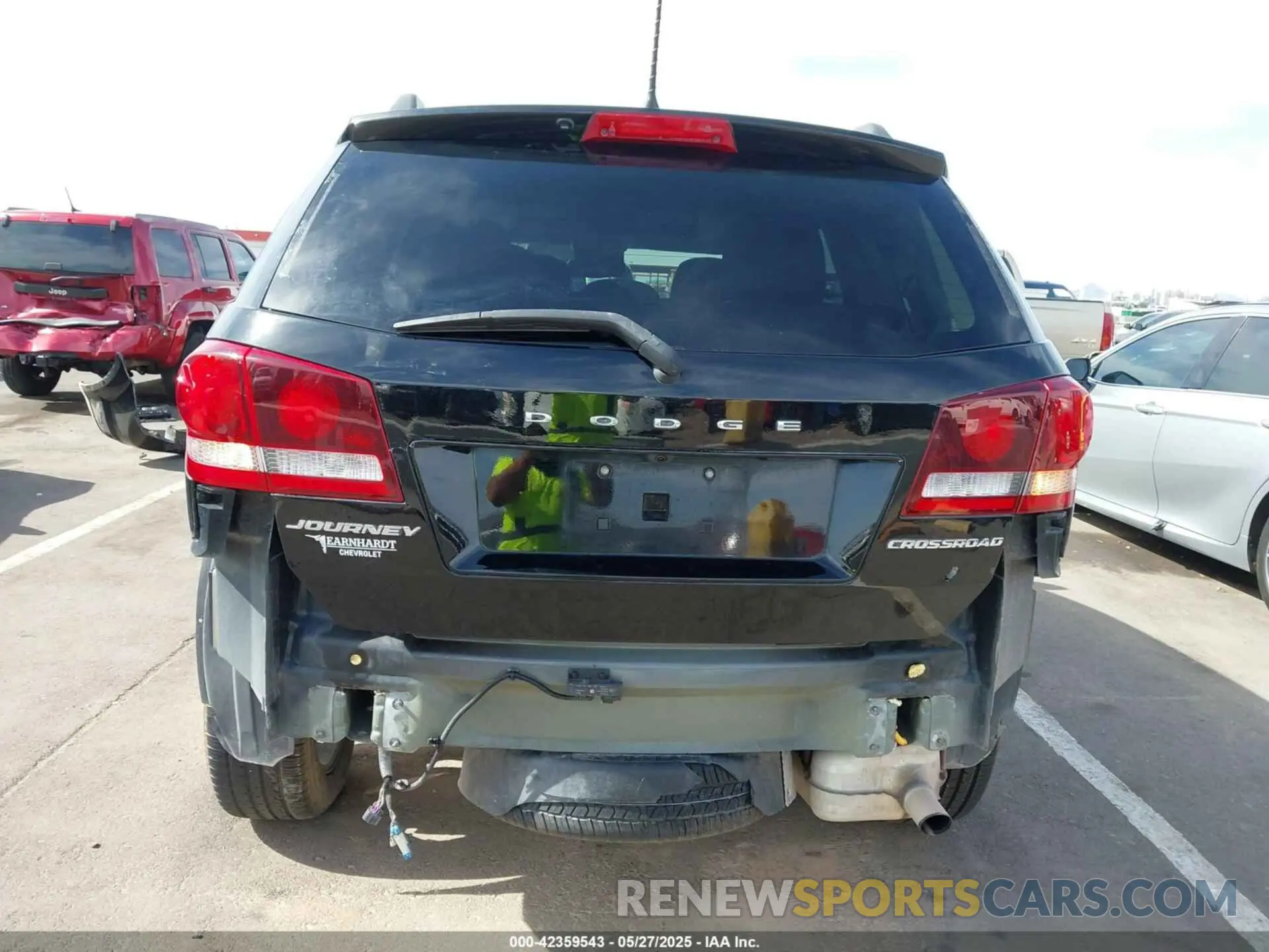 6 Photograph of a damaged car 3C4PDCGB0LT206793 DODGE JOURNEY 2020