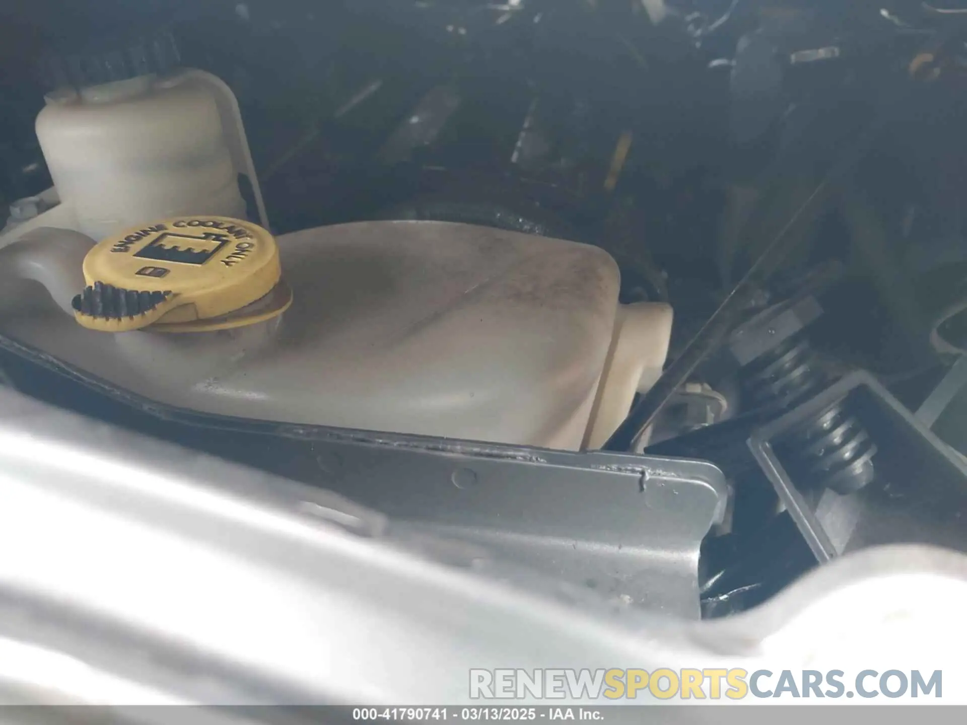 10 Photograph of a damaged car 3C4PDCGB0LT225974 DODGE JOURNEY 2020