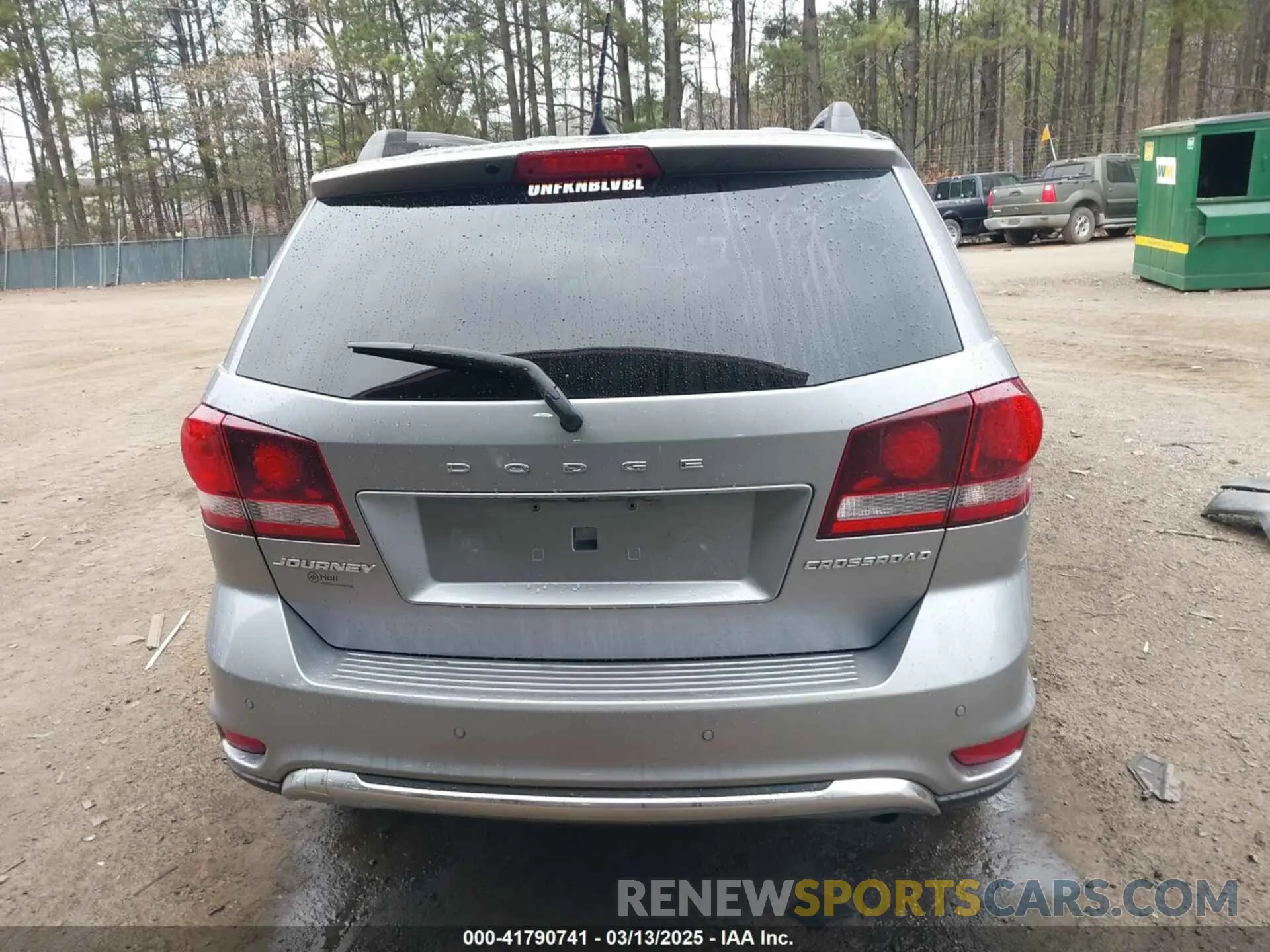 17 Photograph of a damaged car 3C4PDCGB0LT225974 DODGE JOURNEY 2020