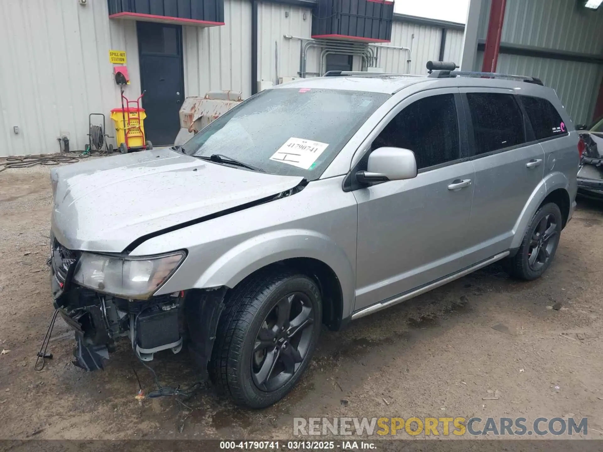 2 Photograph of a damaged car 3C4PDCGB0LT225974 DODGE JOURNEY 2020