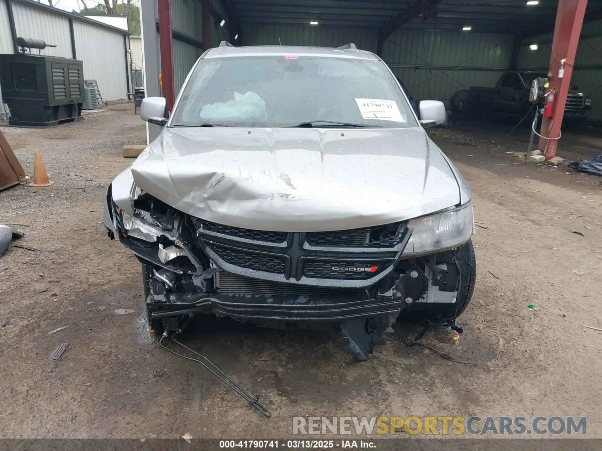 6 Photograph of a damaged car 3C4PDCGB0LT225974 DODGE JOURNEY 2020