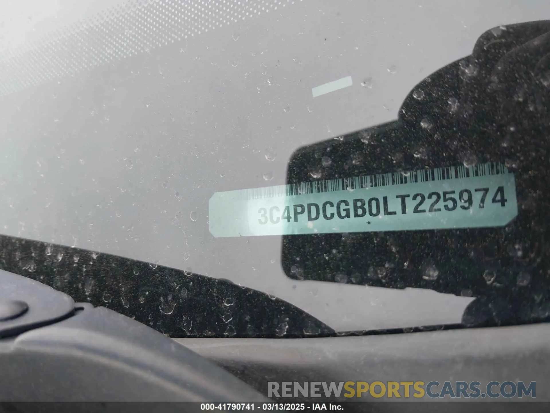 9 Photograph of a damaged car 3C4PDCGB0LT225974 DODGE JOURNEY 2020