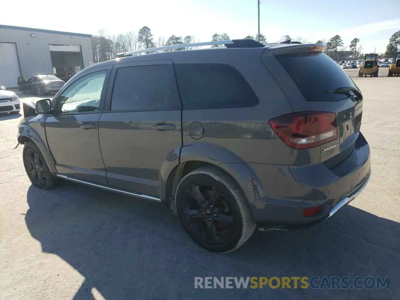 2 Photograph of a damaged car 3C4PDCGB0LT271384 DODGE JOURNEY 2020