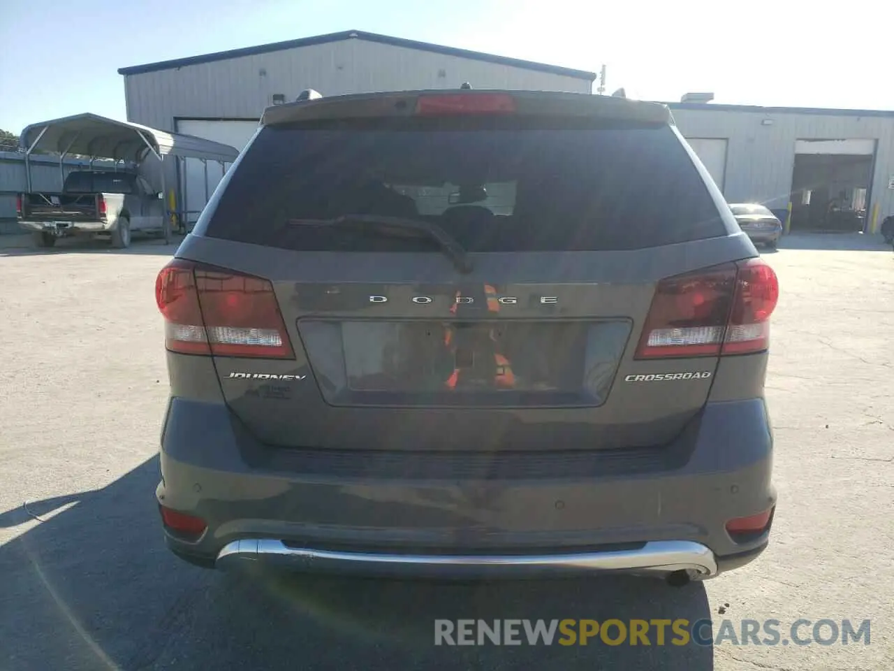 6 Photograph of a damaged car 3C4PDCGB0LT271384 DODGE JOURNEY 2020