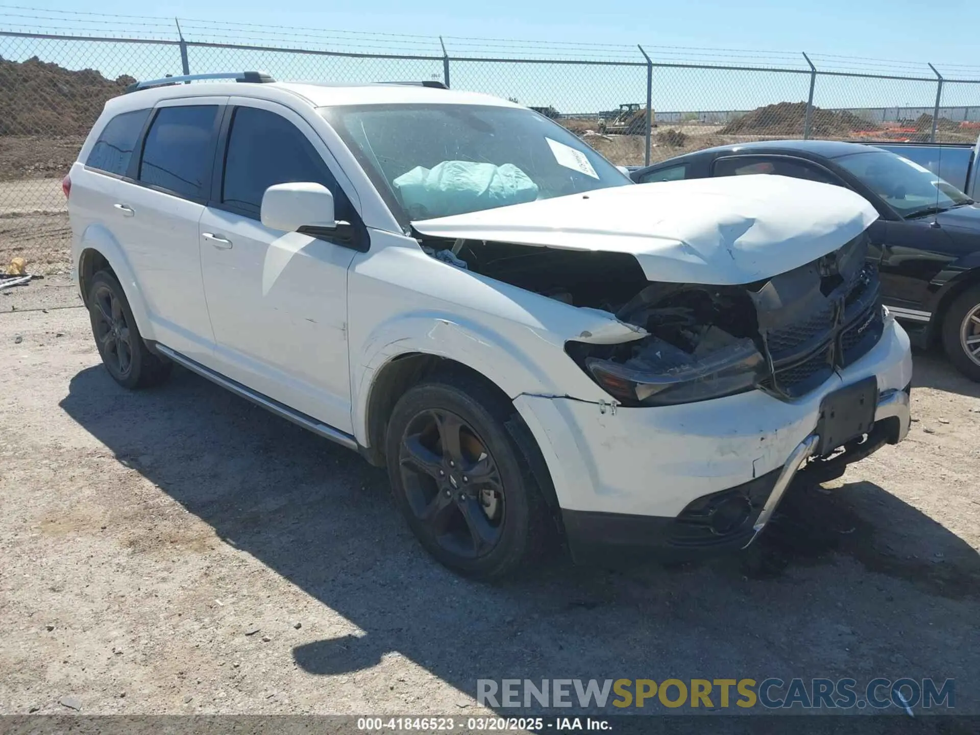 1 Photograph of a damaged car 3C4PDCGB1LT206205 DODGE JOURNEY 2020