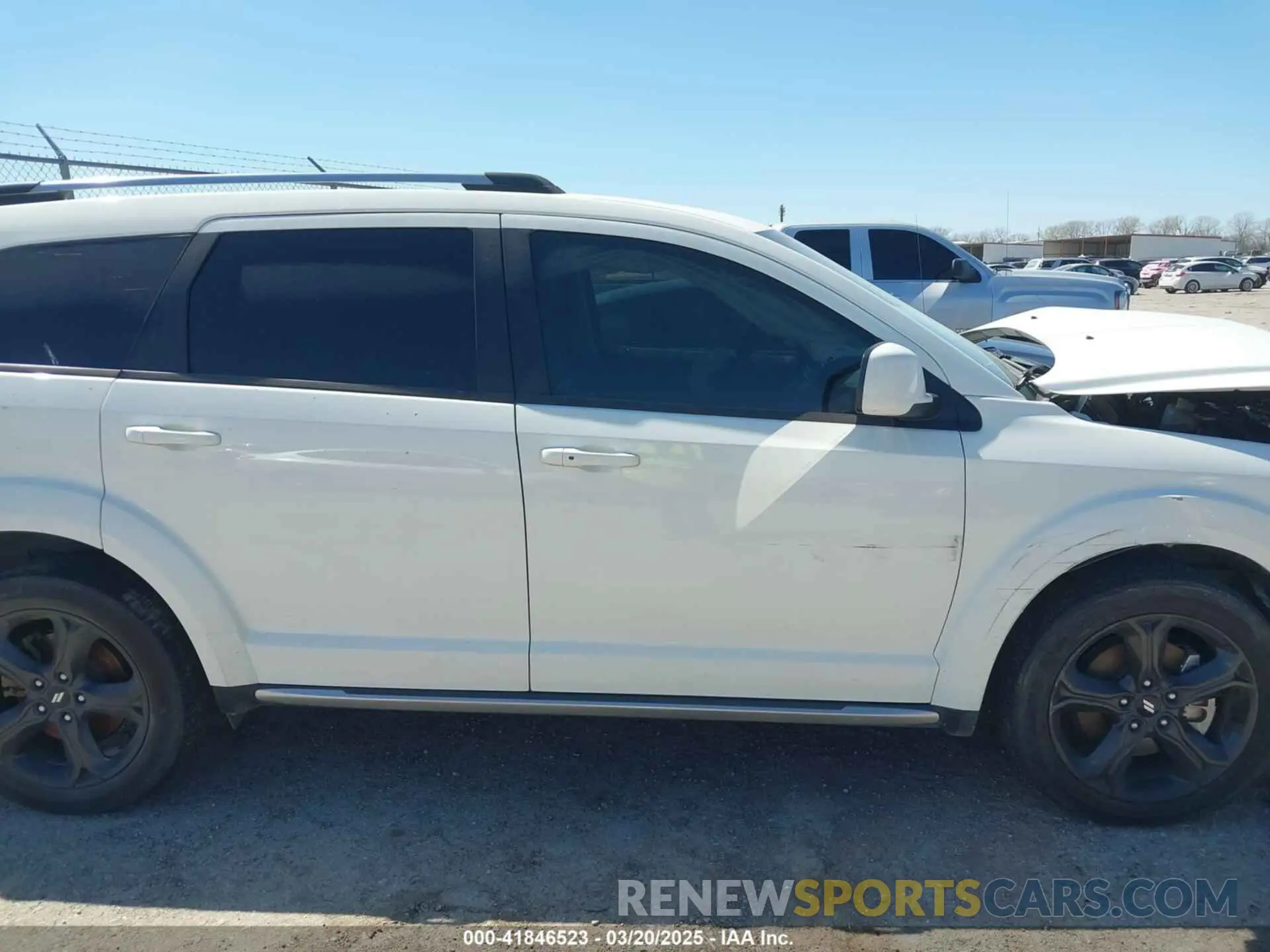 13 Photograph of a damaged car 3C4PDCGB1LT206205 DODGE JOURNEY 2020