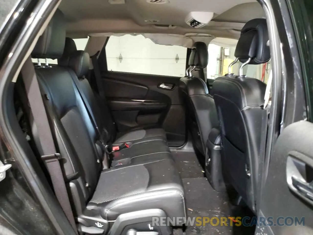 11 Photograph of a damaged car 3C4PDCGB1LT206639 DODGE JOURNEY 2020