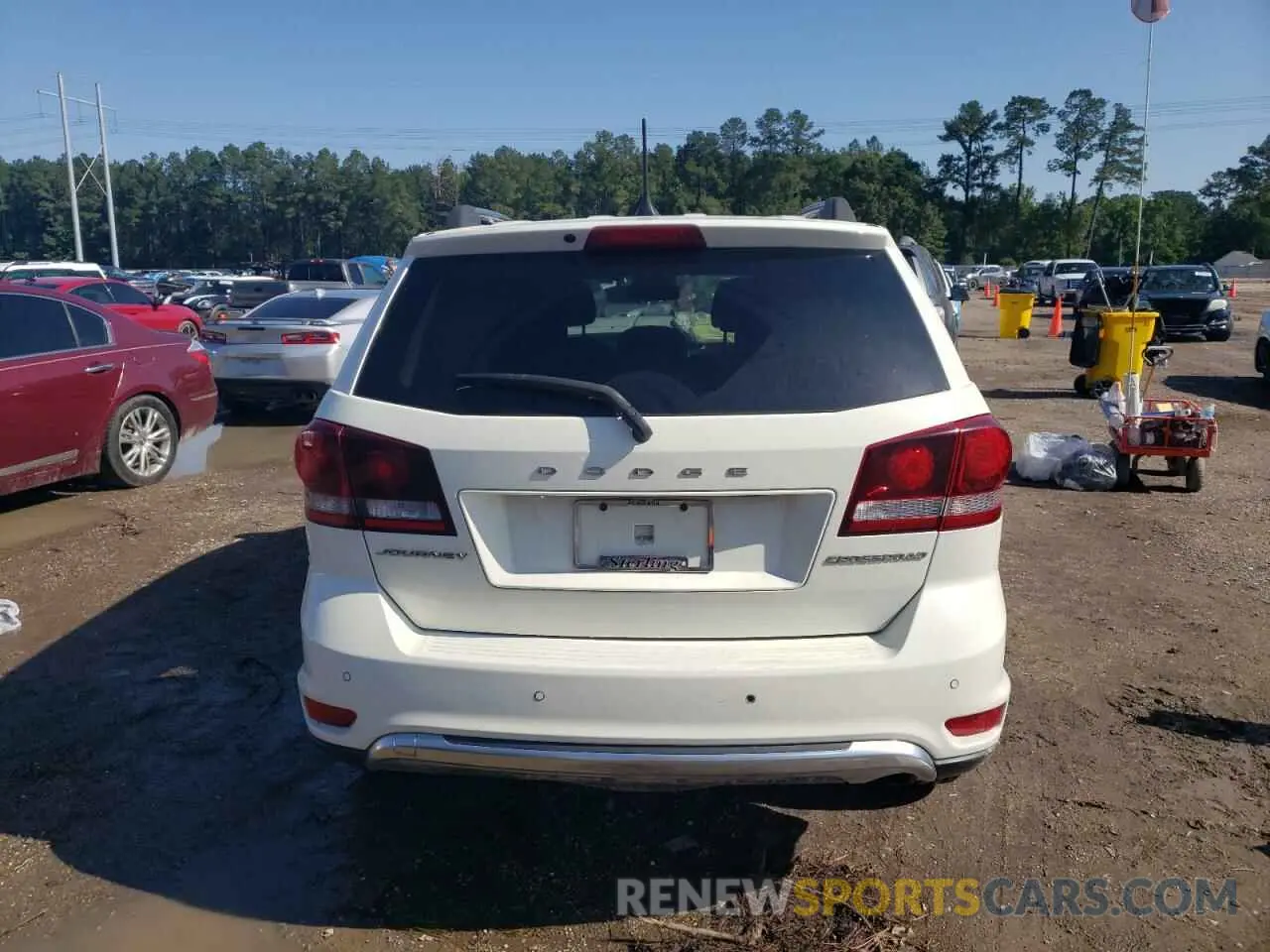 6 Photograph of a damaged car 3C4PDCGB1LT220170 DODGE JOURNEY 2020