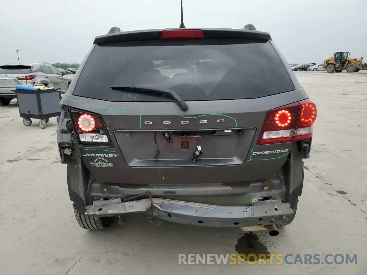 6 Photograph of a damaged car 3C4PDCGB1LT261348 DODGE JOURNEY 2020