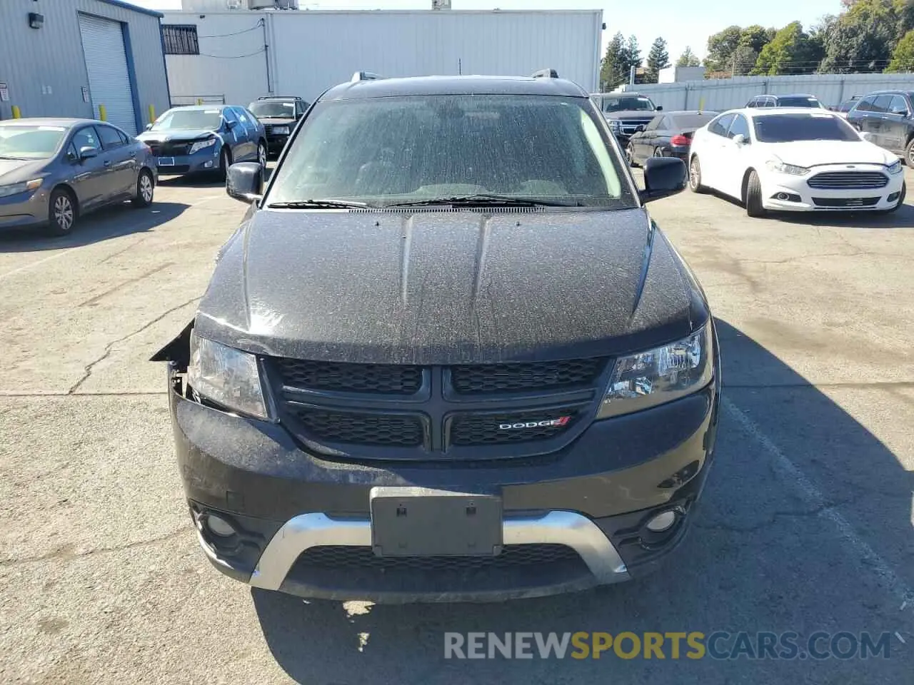 5 Photograph of a damaged car 3C4PDCGB1LT266615 DODGE JOURNEY 2020