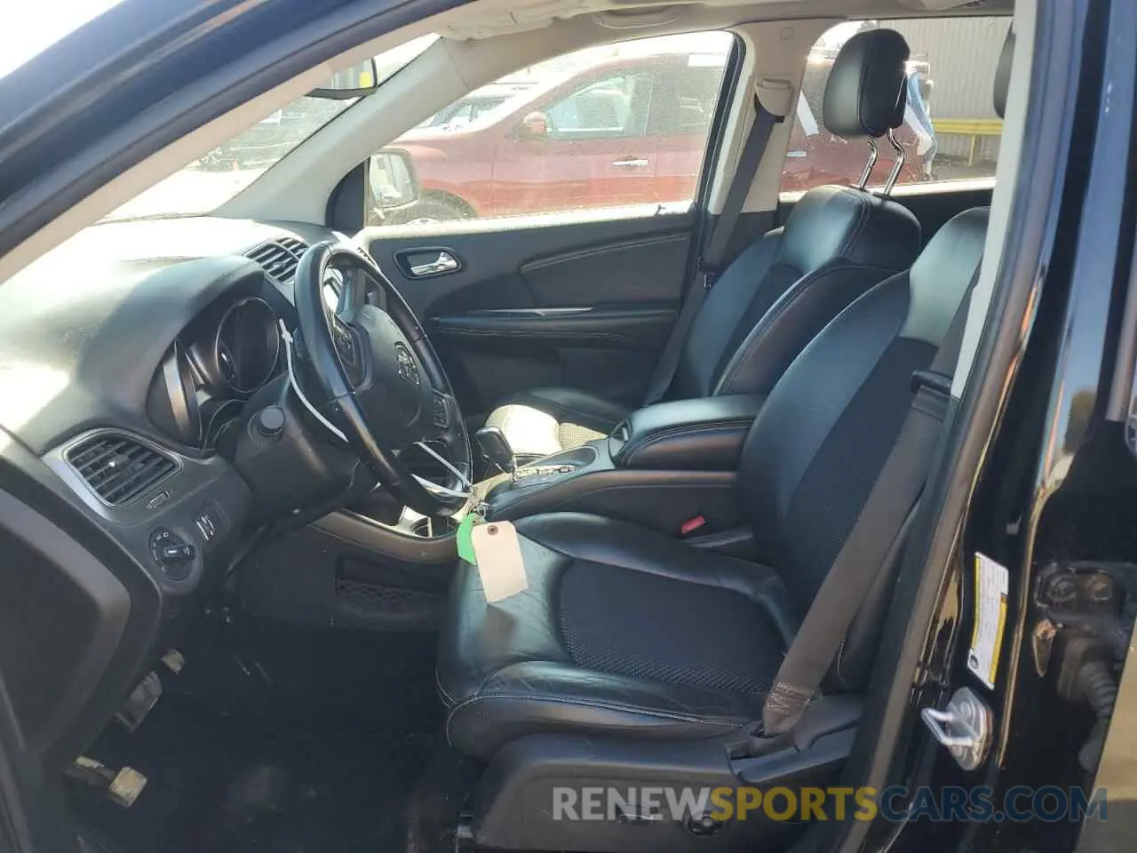 7 Photograph of a damaged car 3C4PDCGB1LT266615 DODGE JOURNEY 2020