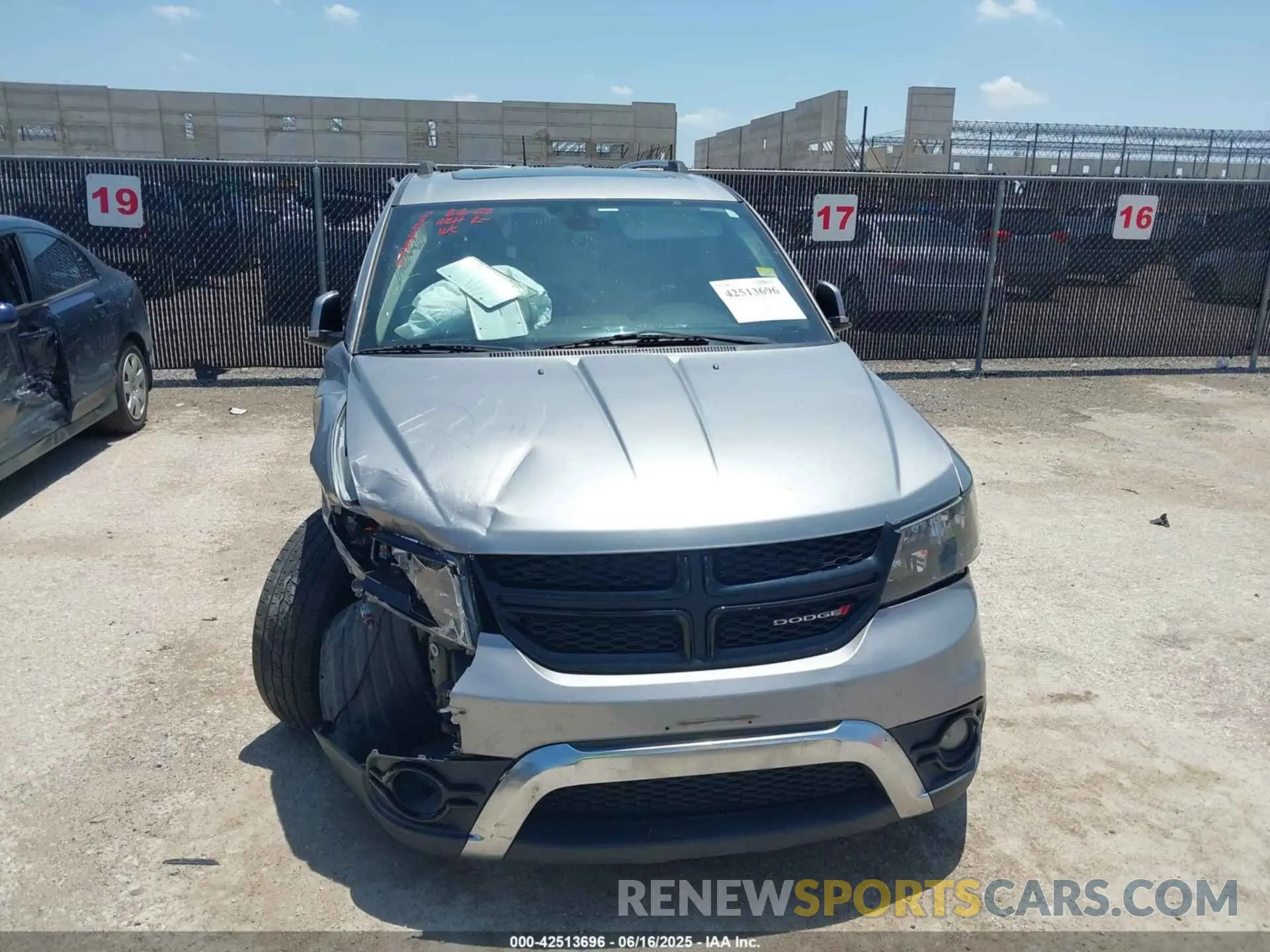 12 Photograph of a damaged car 3C4PDCGB2LT225474 DODGE JOURNEY 2020