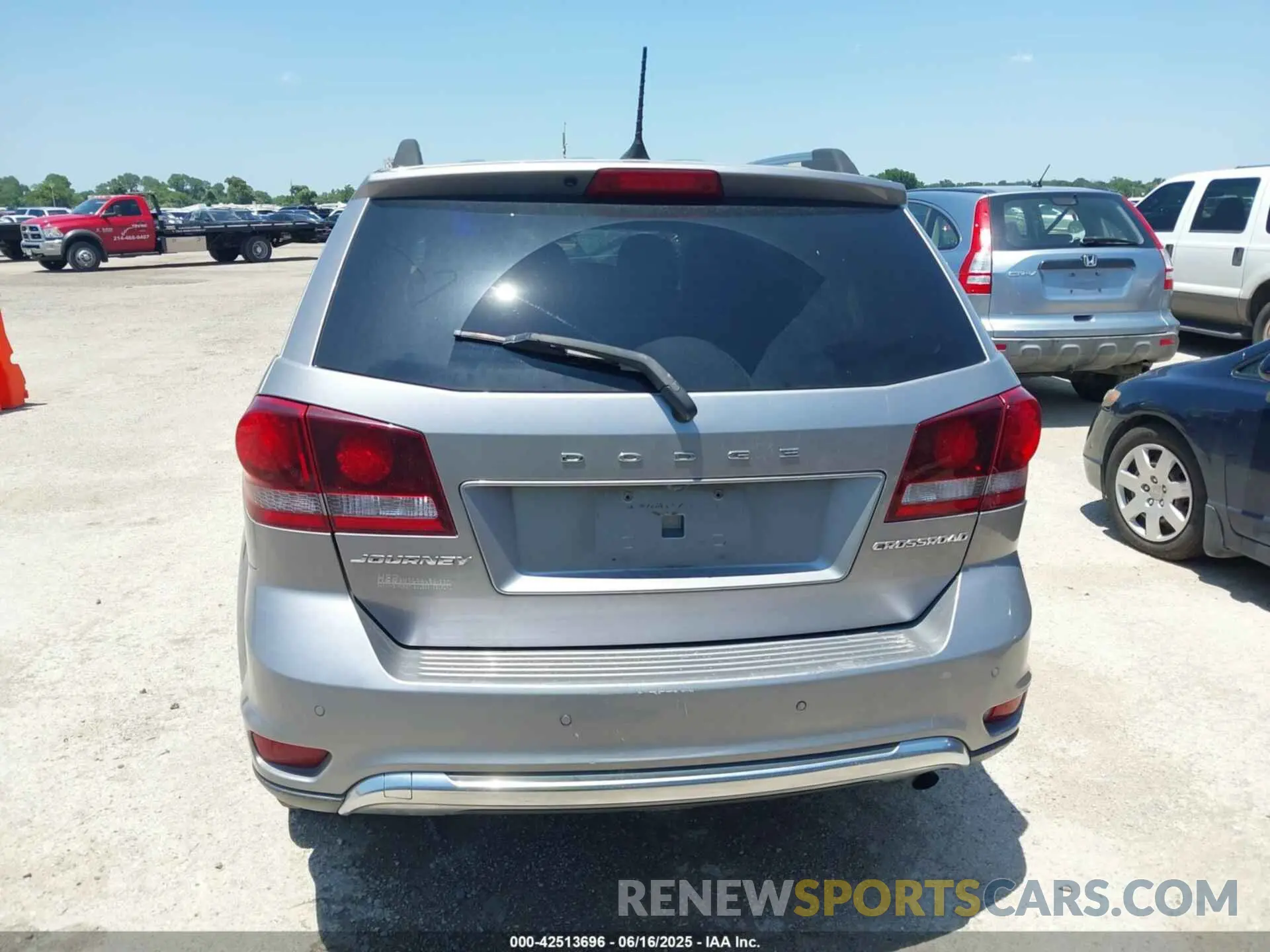 16 Photograph of a damaged car 3C4PDCGB2LT225474 DODGE JOURNEY 2020