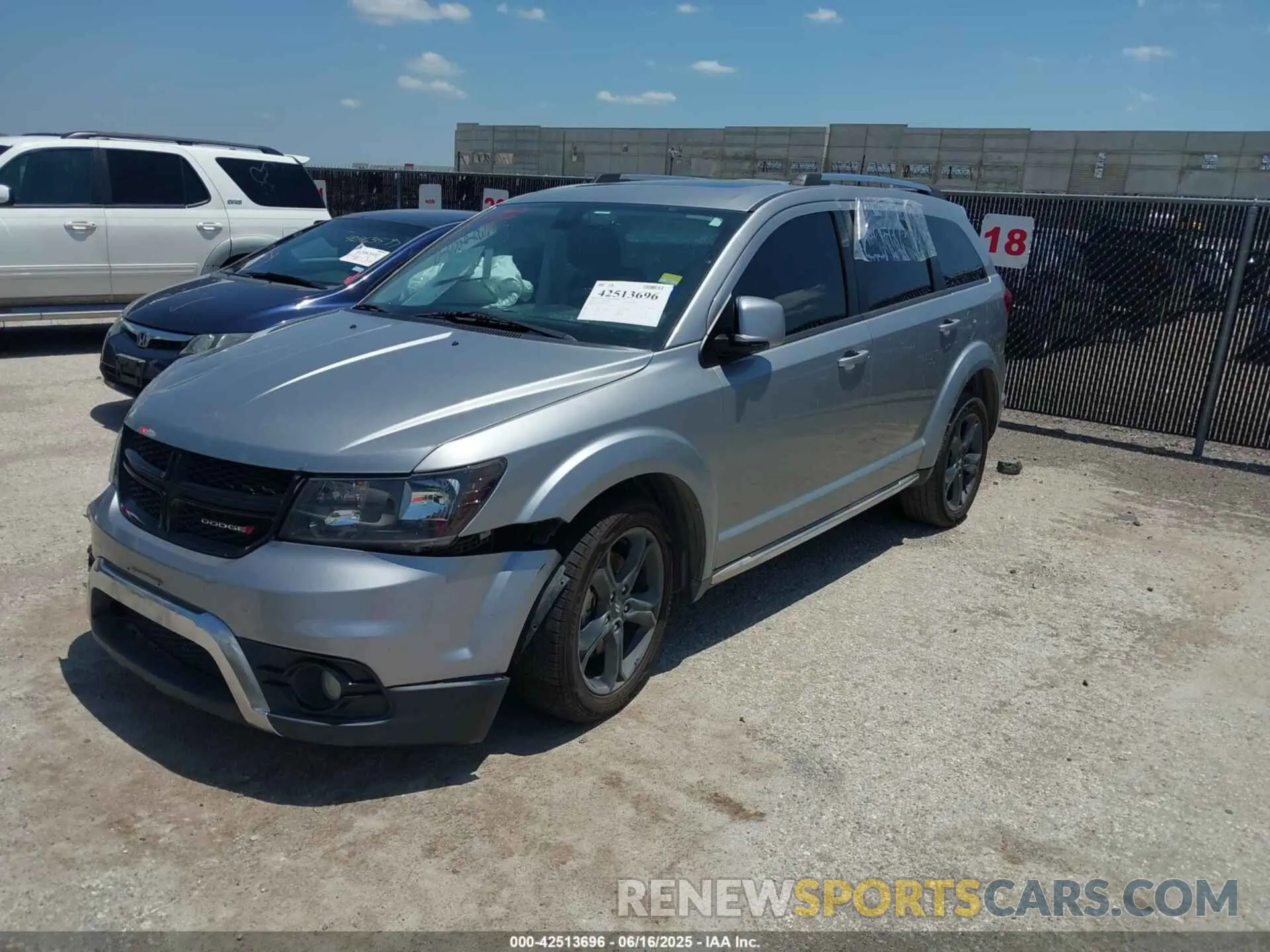 2 Photograph of a damaged car 3C4PDCGB2LT225474 DODGE JOURNEY 2020