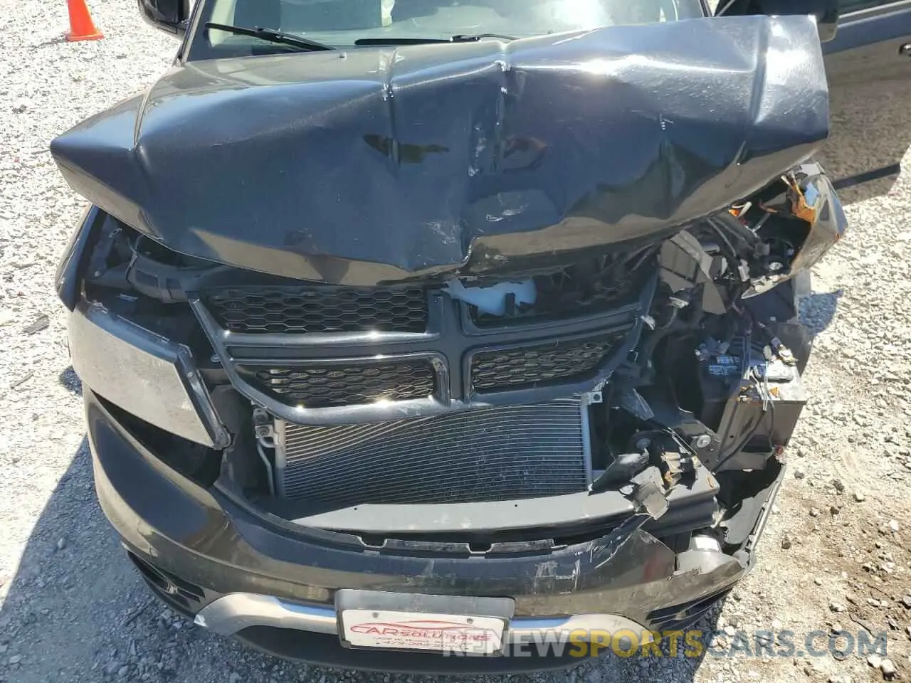 12 Photograph of a damaged car 3C4PDCGB3LT201460 DODGE JOURNEY 2020