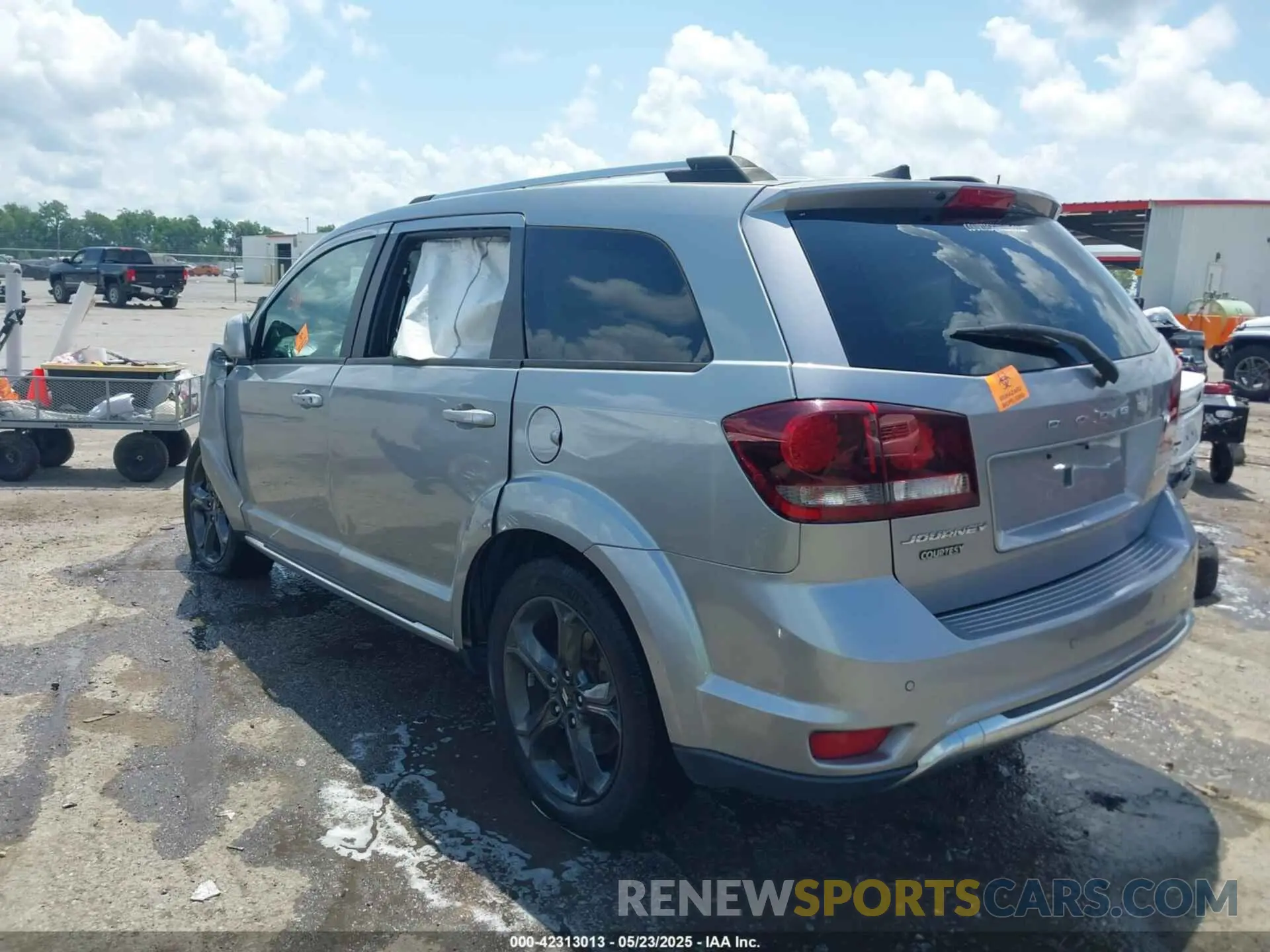 3 Photograph of a damaged car 3C4PDCGB3LT212720 DODGE JOURNEY 2020