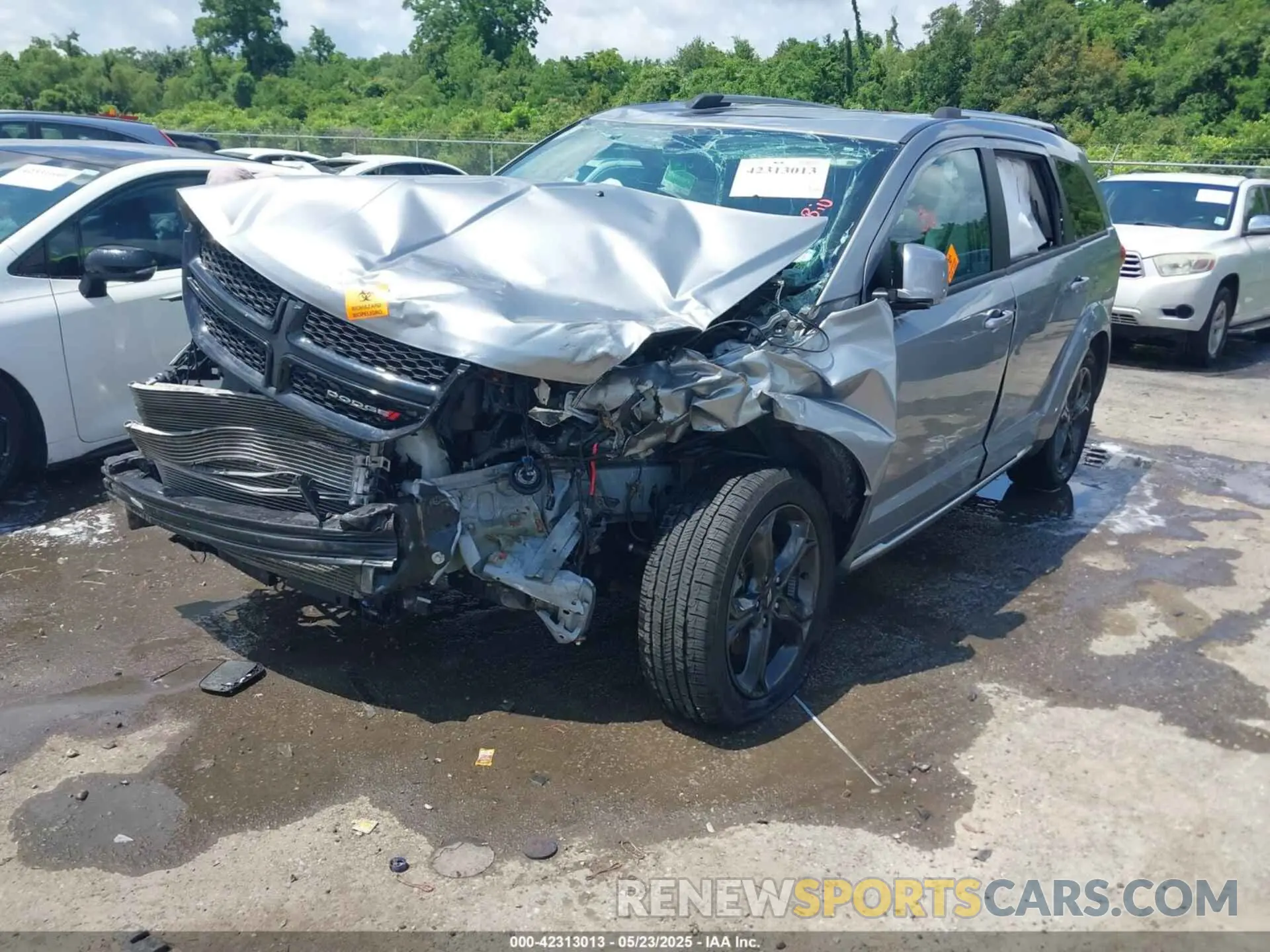6 Photograph of a damaged car 3C4PDCGB3LT212720 DODGE JOURNEY 2020