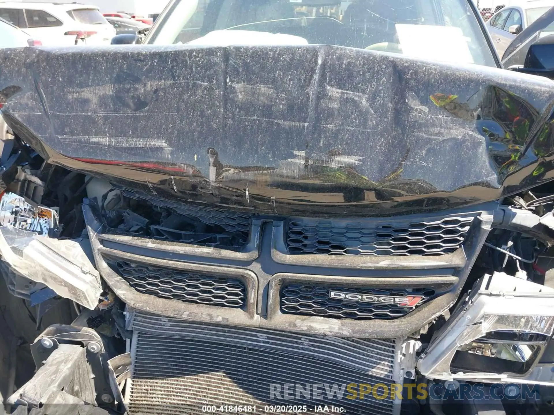 10 Photograph of a damaged car 3C4PDCGB3LT231591 DODGE JOURNEY 2020