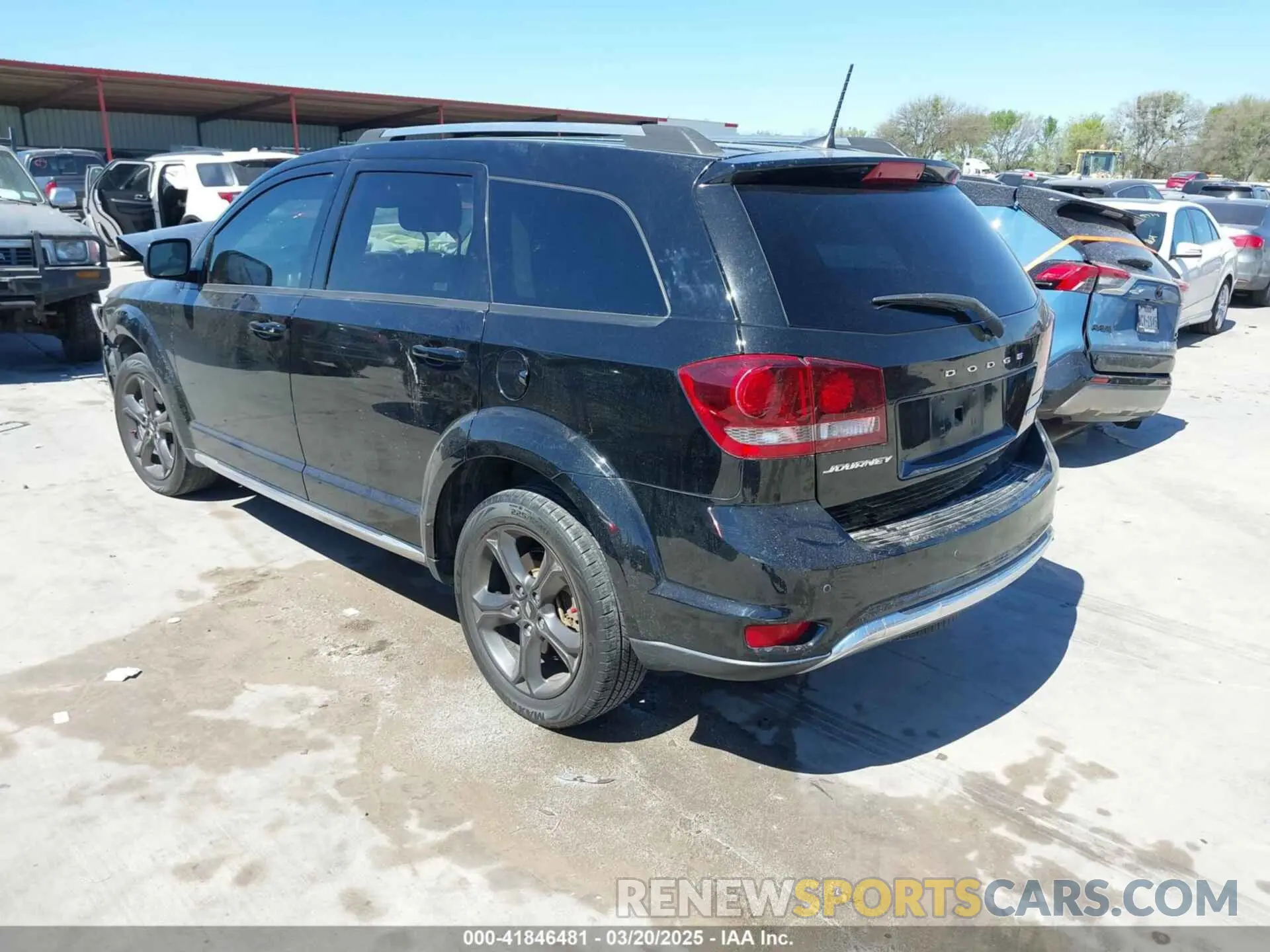 3 Photograph of a damaged car 3C4PDCGB3LT231591 DODGE JOURNEY 2020