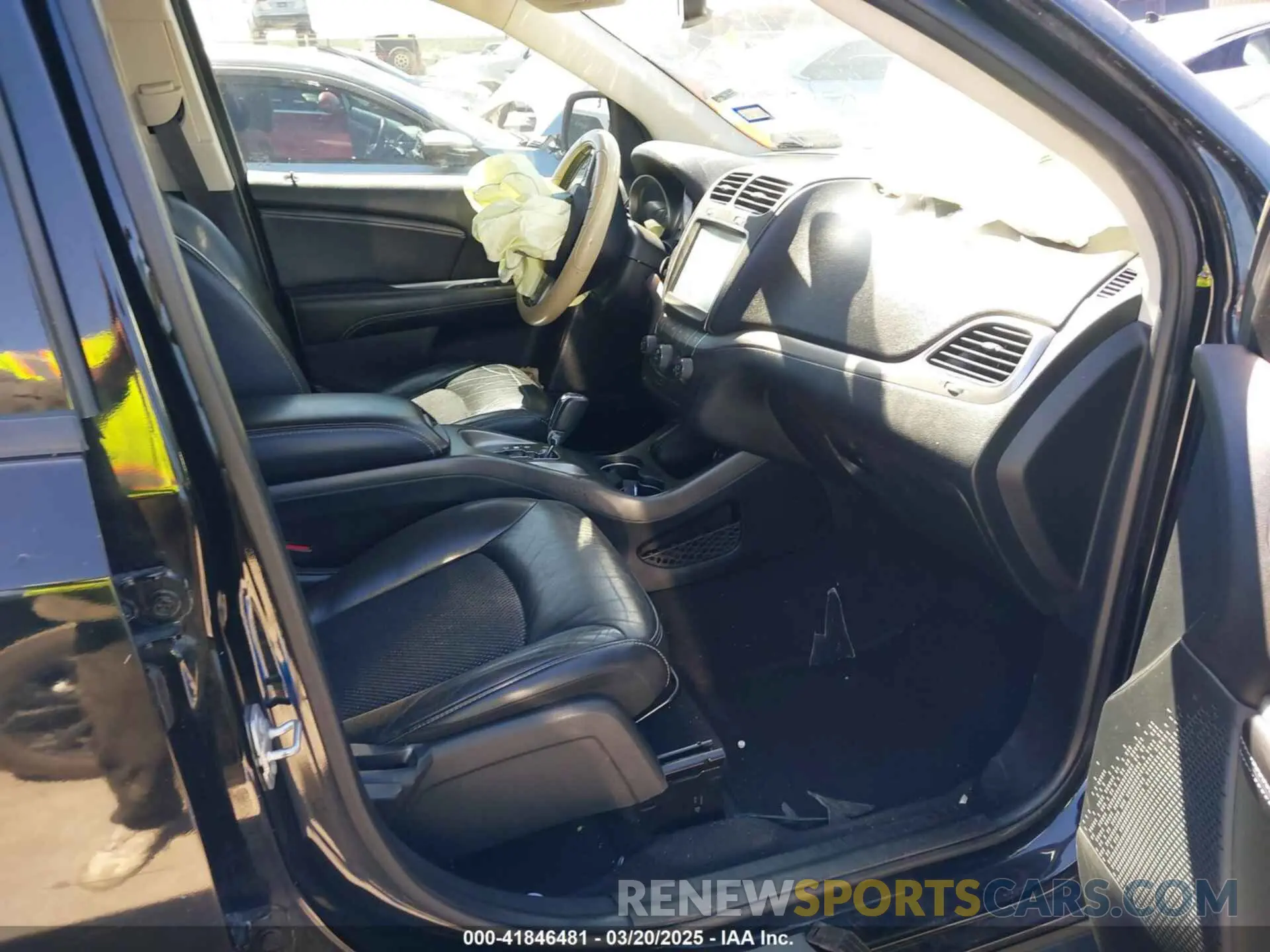 5 Photograph of a damaged car 3C4PDCGB3LT231591 DODGE JOURNEY 2020
