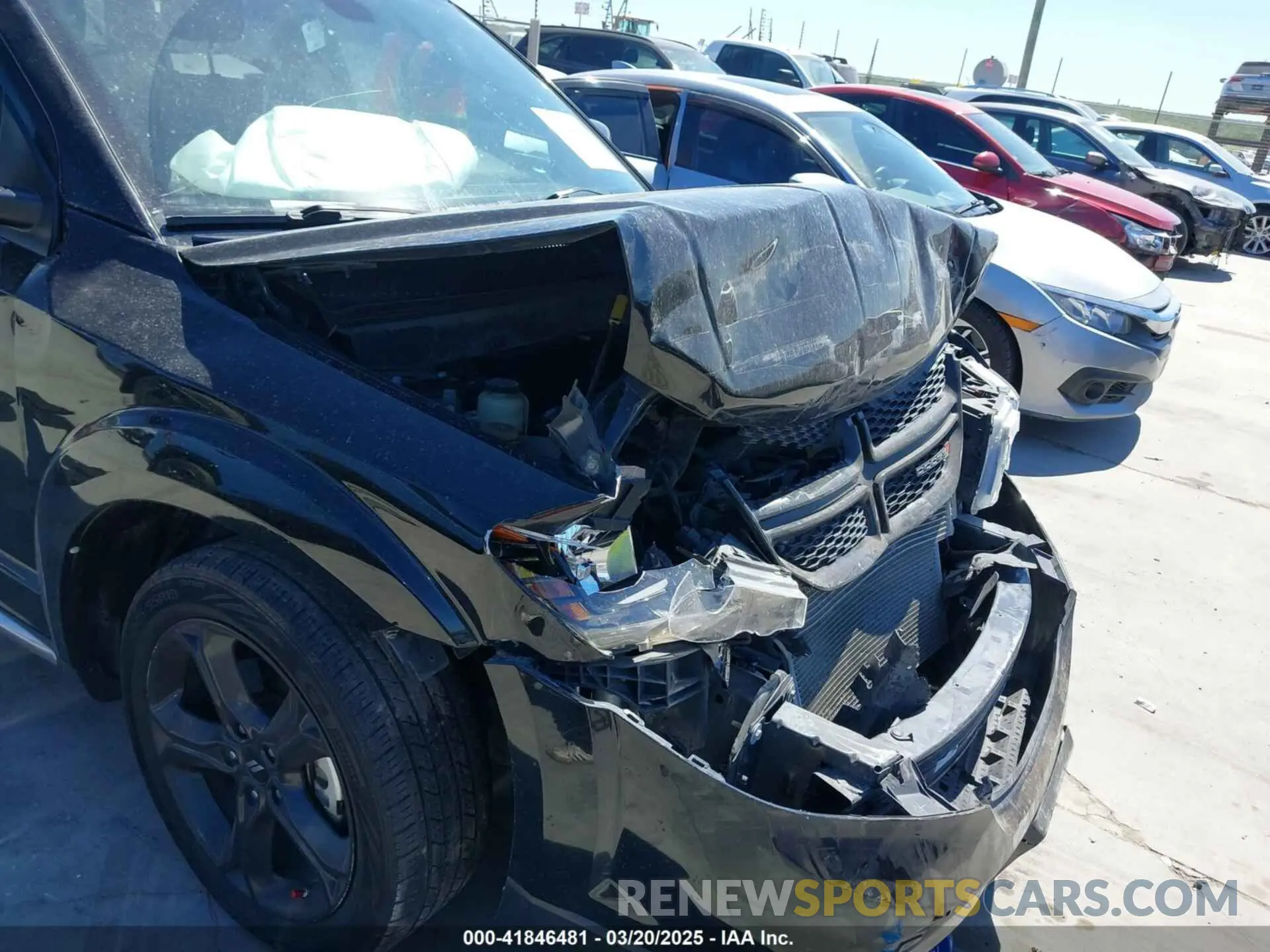 6 Photograph of a damaged car 3C4PDCGB3LT231591 DODGE JOURNEY 2020