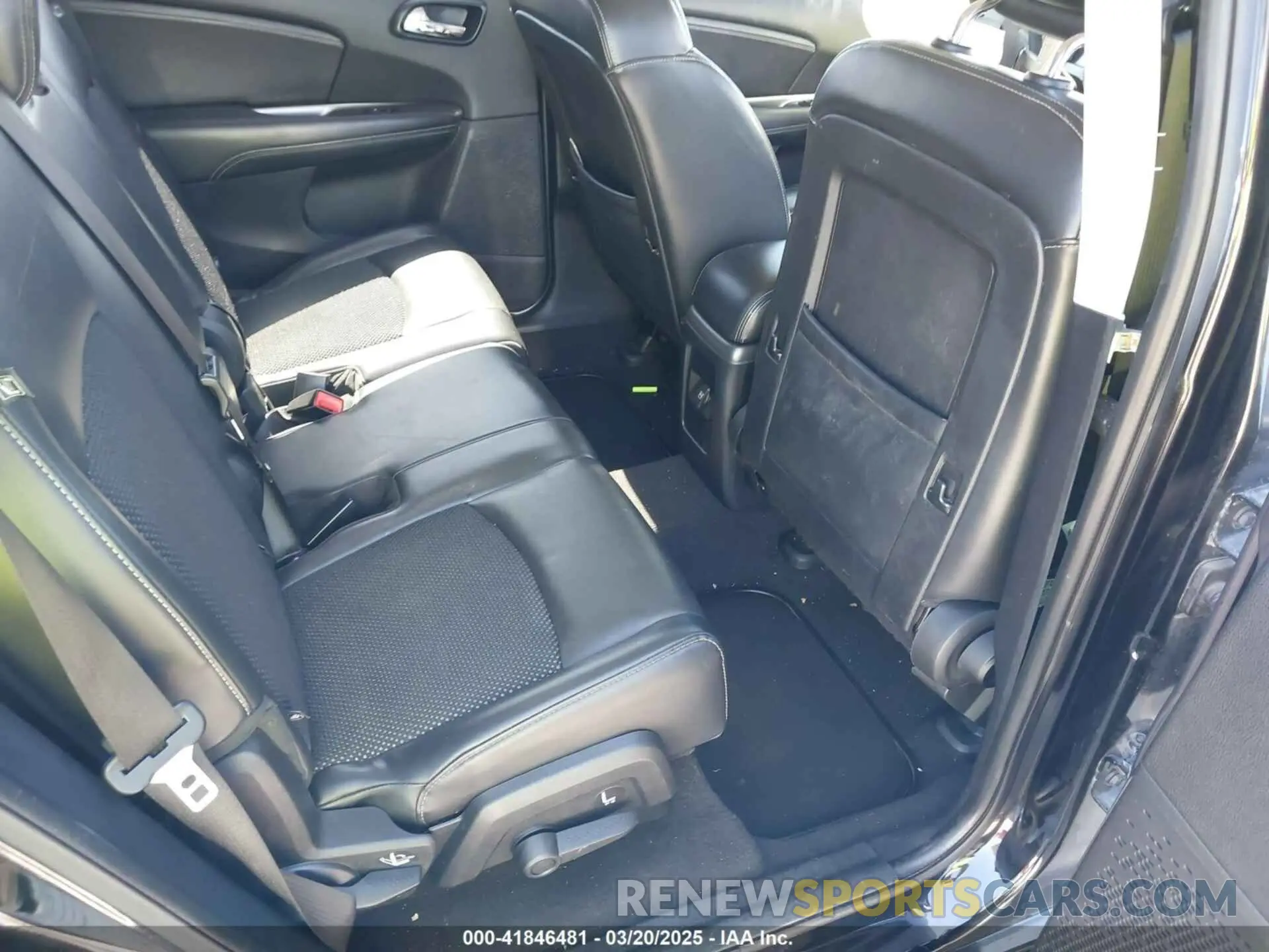 8 Photograph of a damaged car 3C4PDCGB3LT231591 DODGE JOURNEY 2020