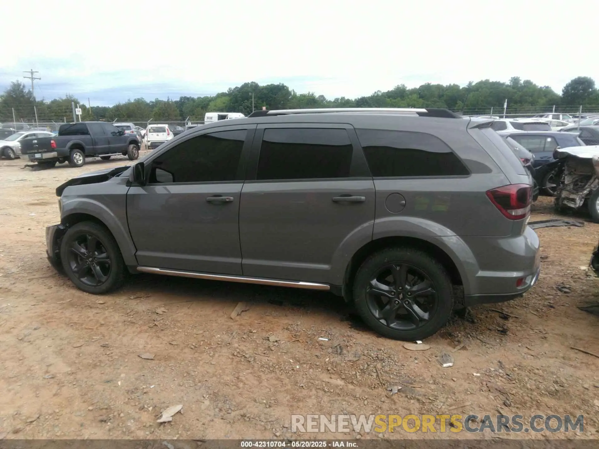 14 Photograph of a damaged car 3C4PDCGB3LT263523 DODGE JOURNEY 2020