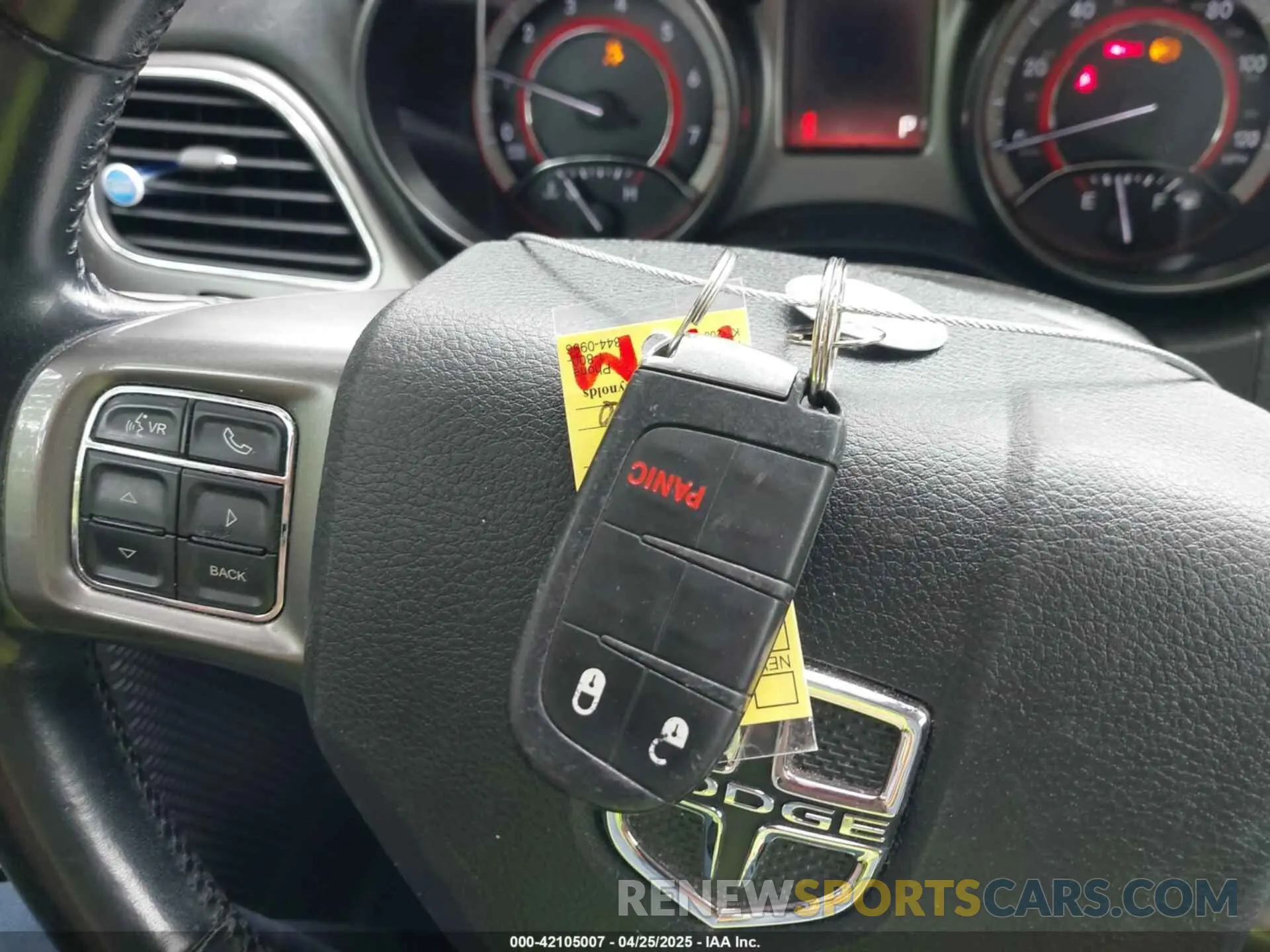 11 Photograph of a damaged car 3C4PDCGB4LT201564 DODGE JOURNEY 2020