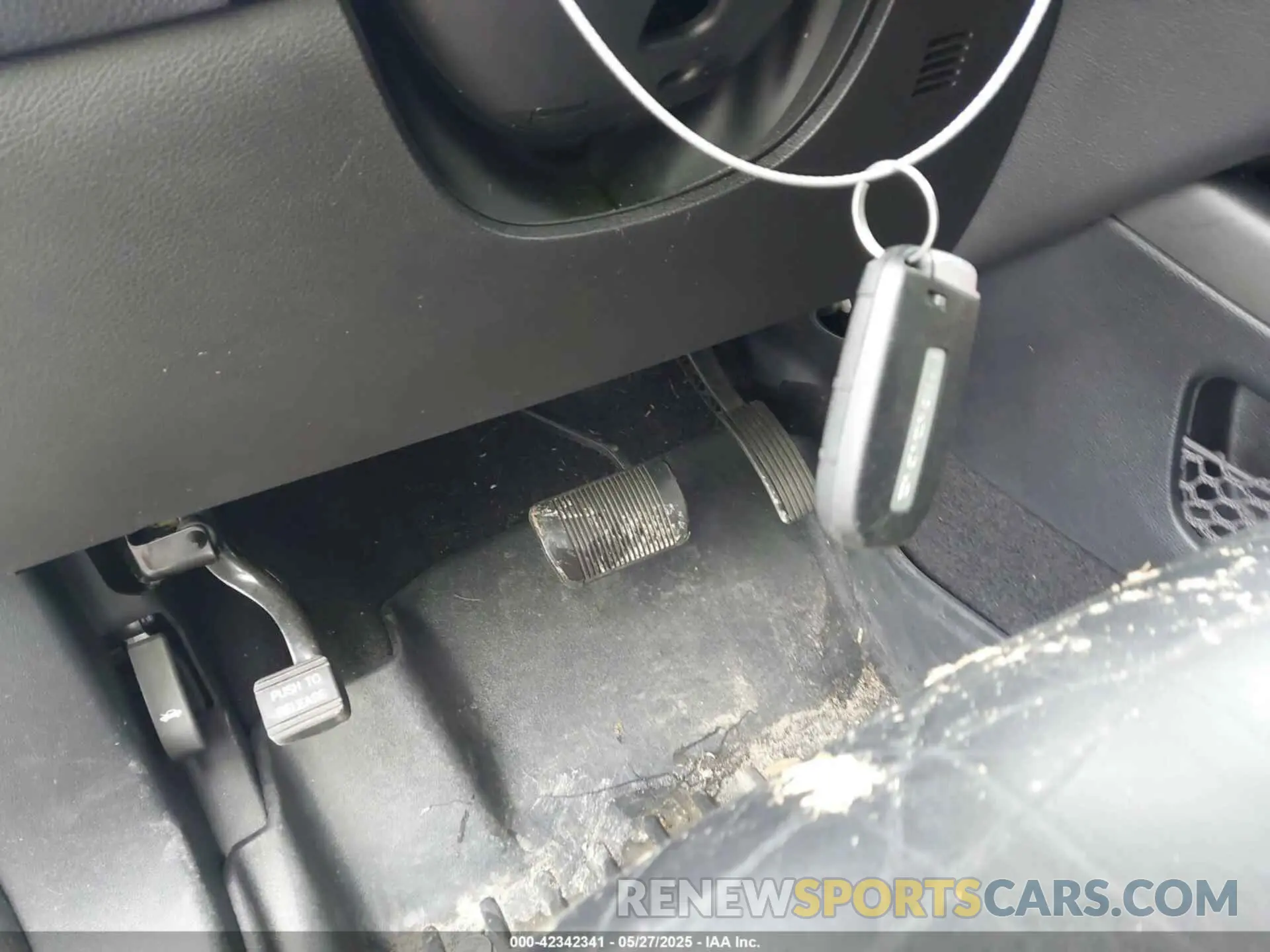 11 Photograph of a damaged car 3C4PDCGB4LT259416 DODGE JOURNEY 2020