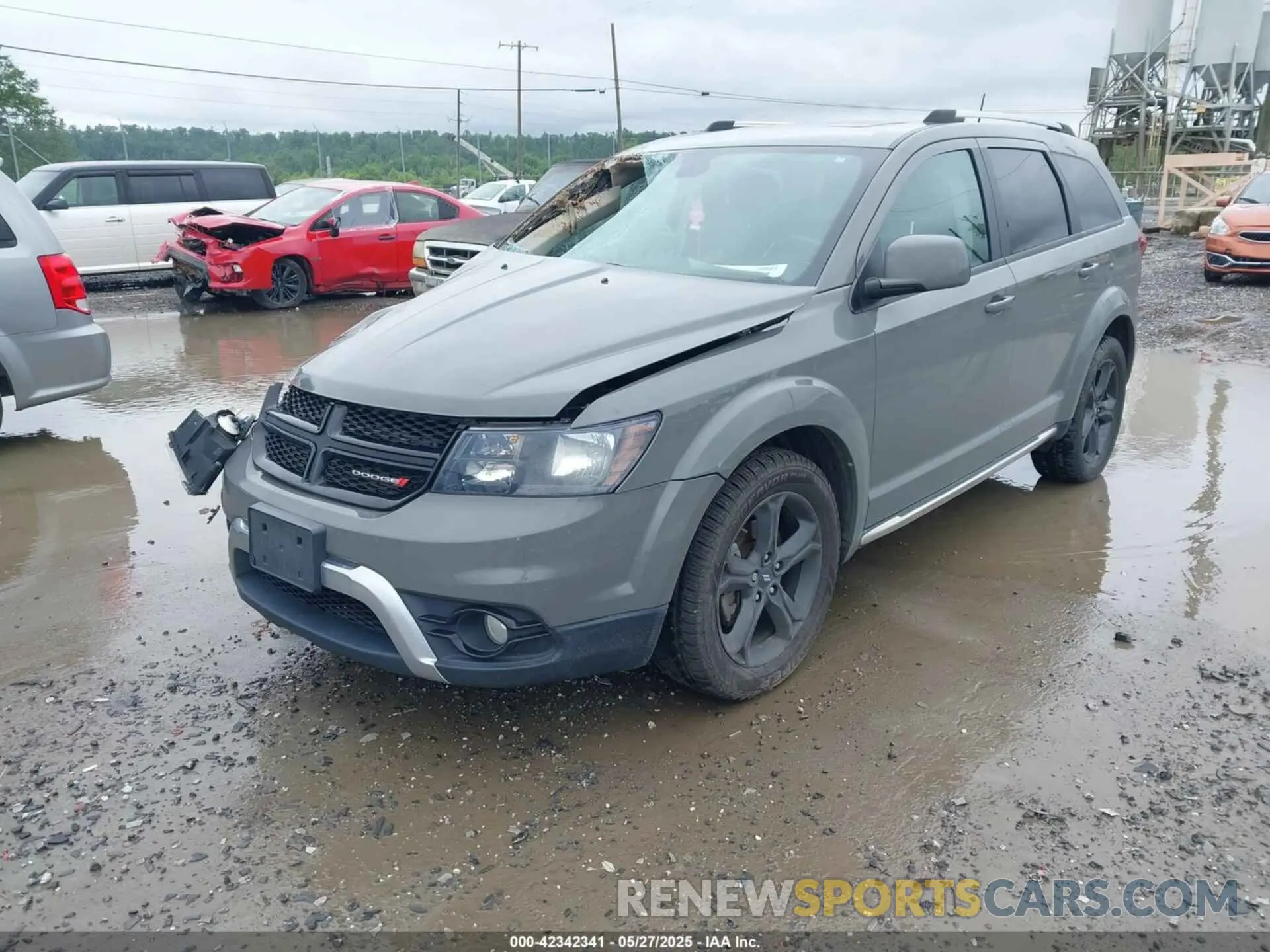 2 Photograph of a damaged car 3C4PDCGB4LT259416 DODGE JOURNEY 2020