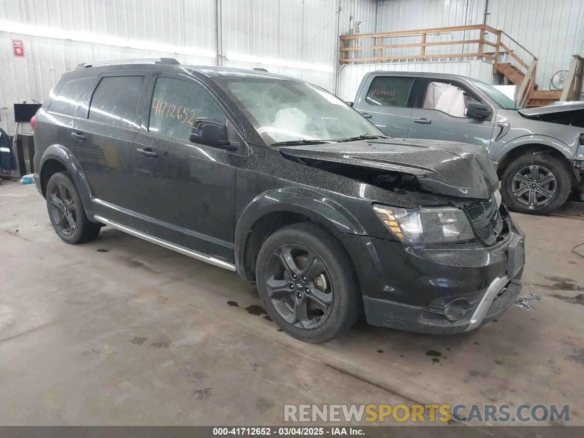 1 Photograph of a damaged car 3C4PDCGB4LT263188 DODGE JOURNEY 2020