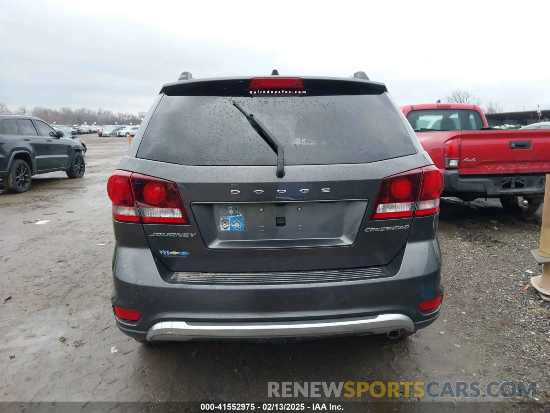 17 Photograph of a damaged car 3C4PDCGB4LT271100 DODGE JOURNEY 2020
