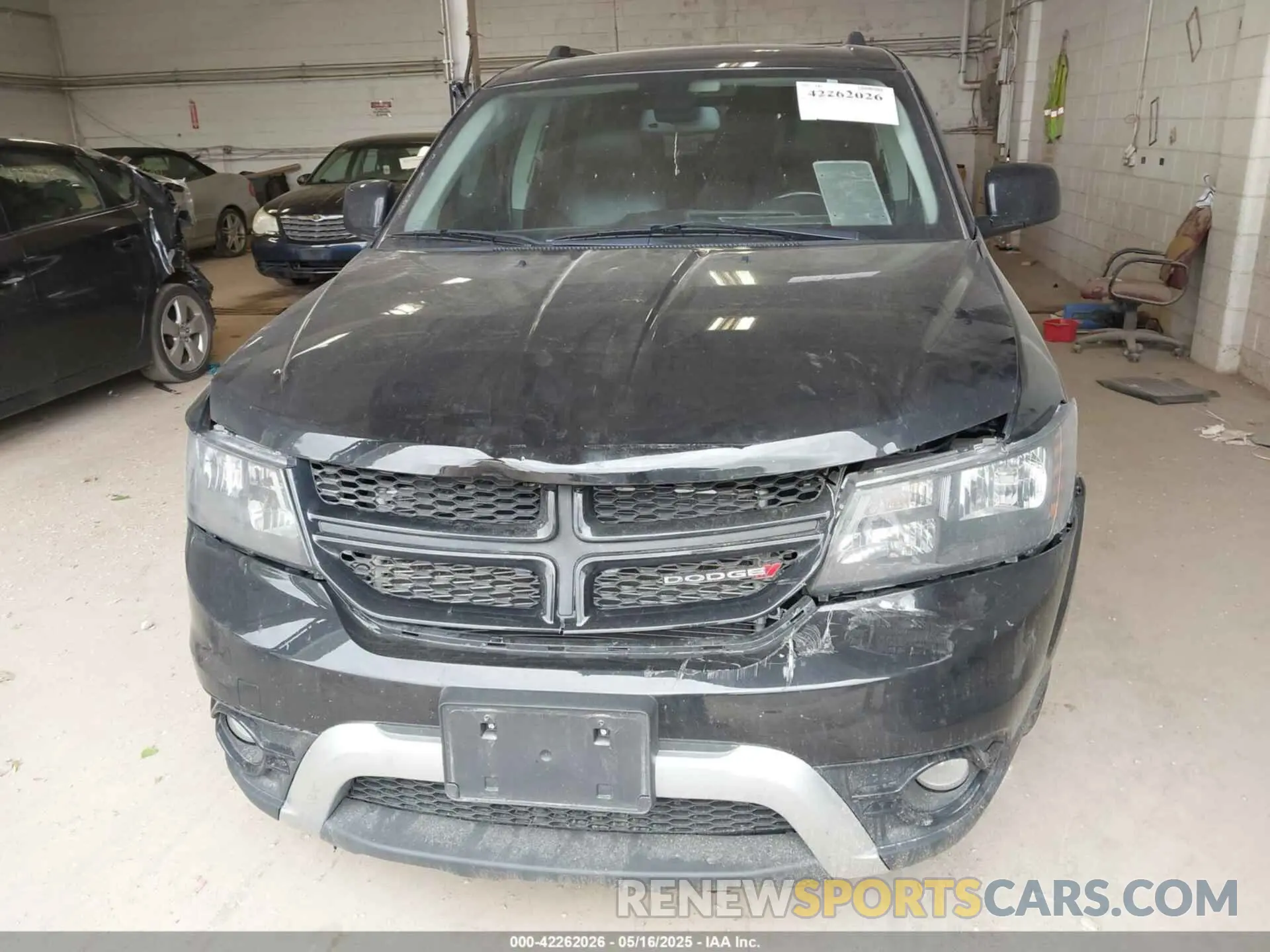 6 Photograph of a damaged car 3C4PDCGB5LT188789 DODGE JOURNEY 2020