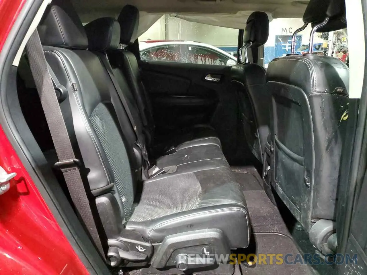 11 Photograph of a damaged car 3C4PDCGB5LT265841 DODGE JOURNEY 2020