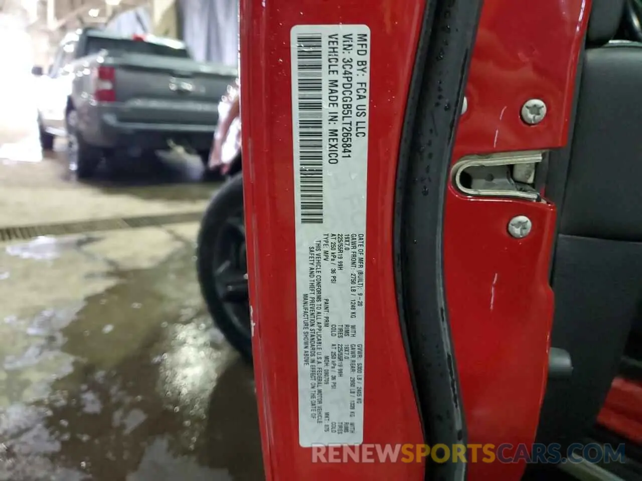 13 Photograph of a damaged car 3C4PDCGB5LT265841 DODGE JOURNEY 2020