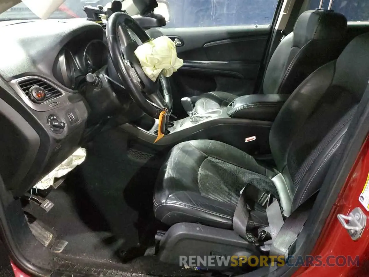 7 Photograph of a damaged car 3C4PDCGB5LT265841 DODGE JOURNEY 2020